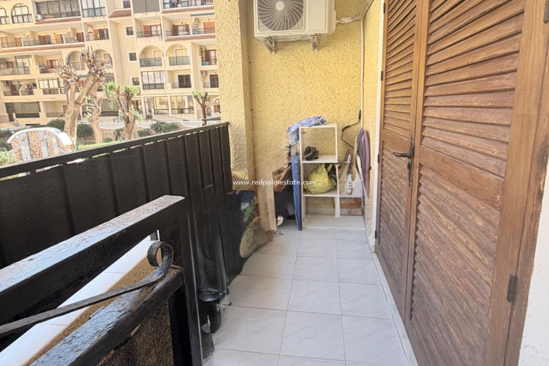 Reventa - Apartamento -
Torrevieja - La Mata
