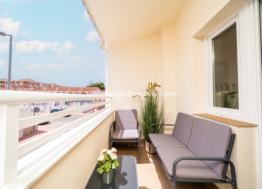 Reventa - Apartamento -
Torrevieja - La Veleta