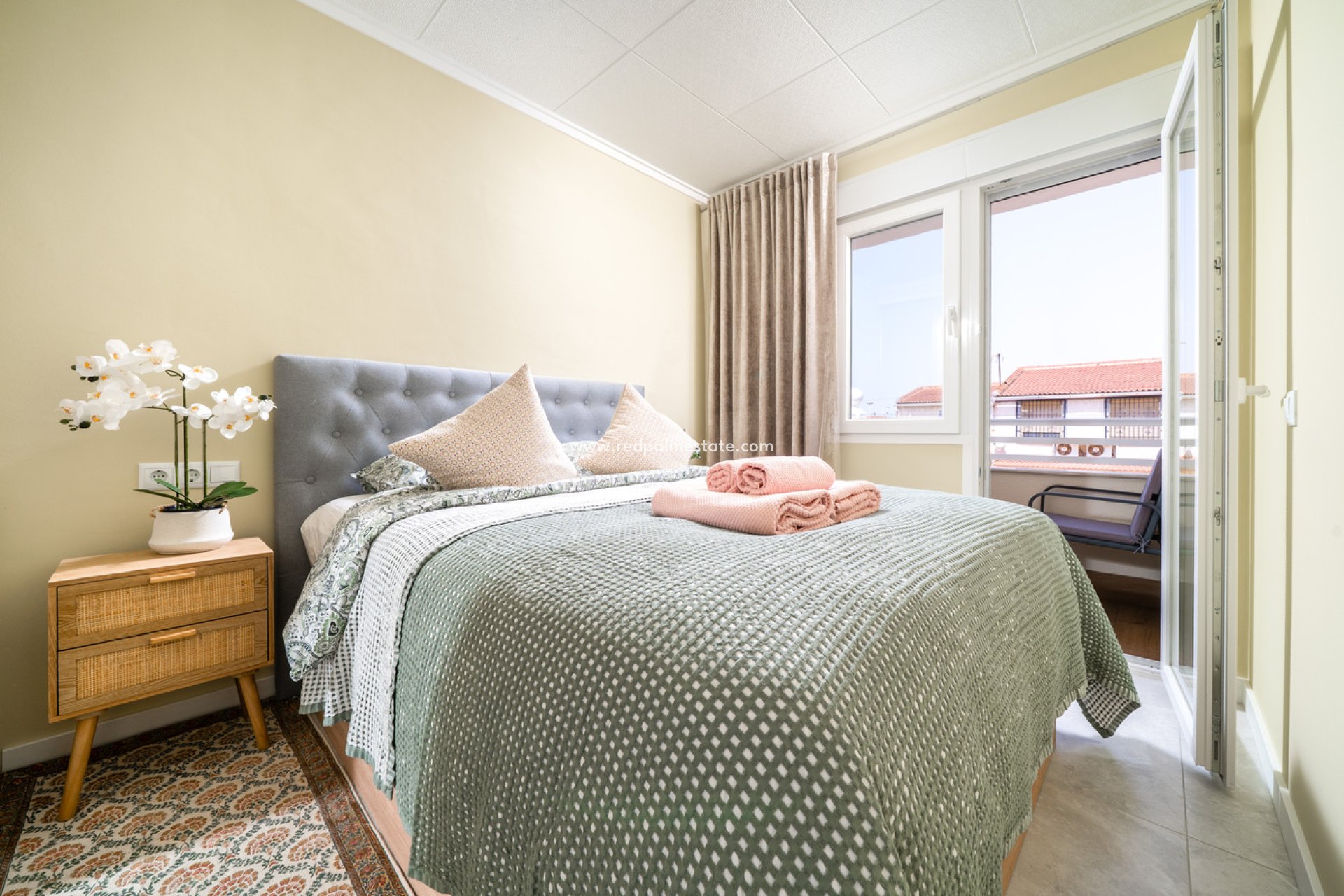 Reventa - Apartamento -
Torrevieja - La Veleta