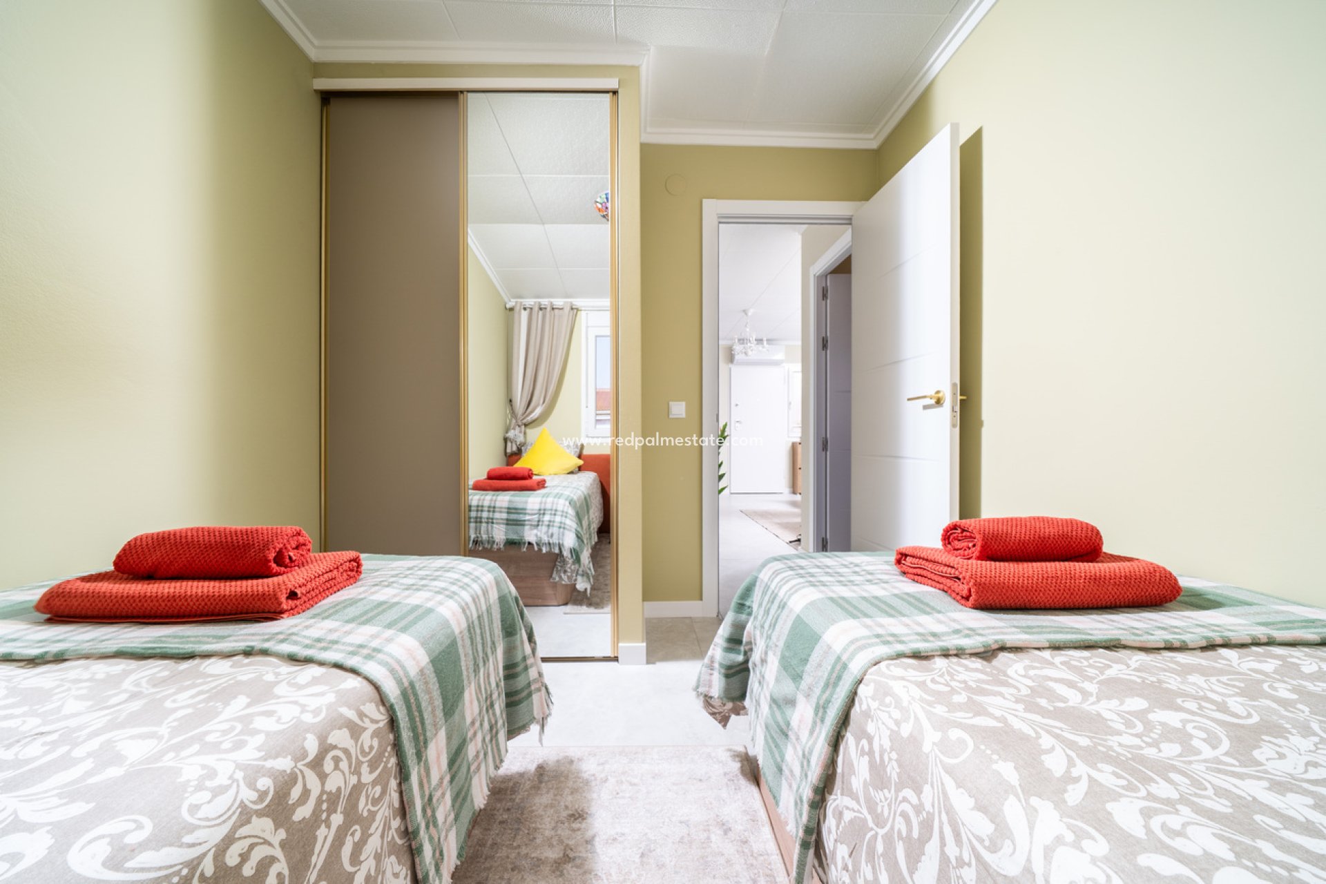 Reventa - Apartamento -
Torrevieja - La Veleta