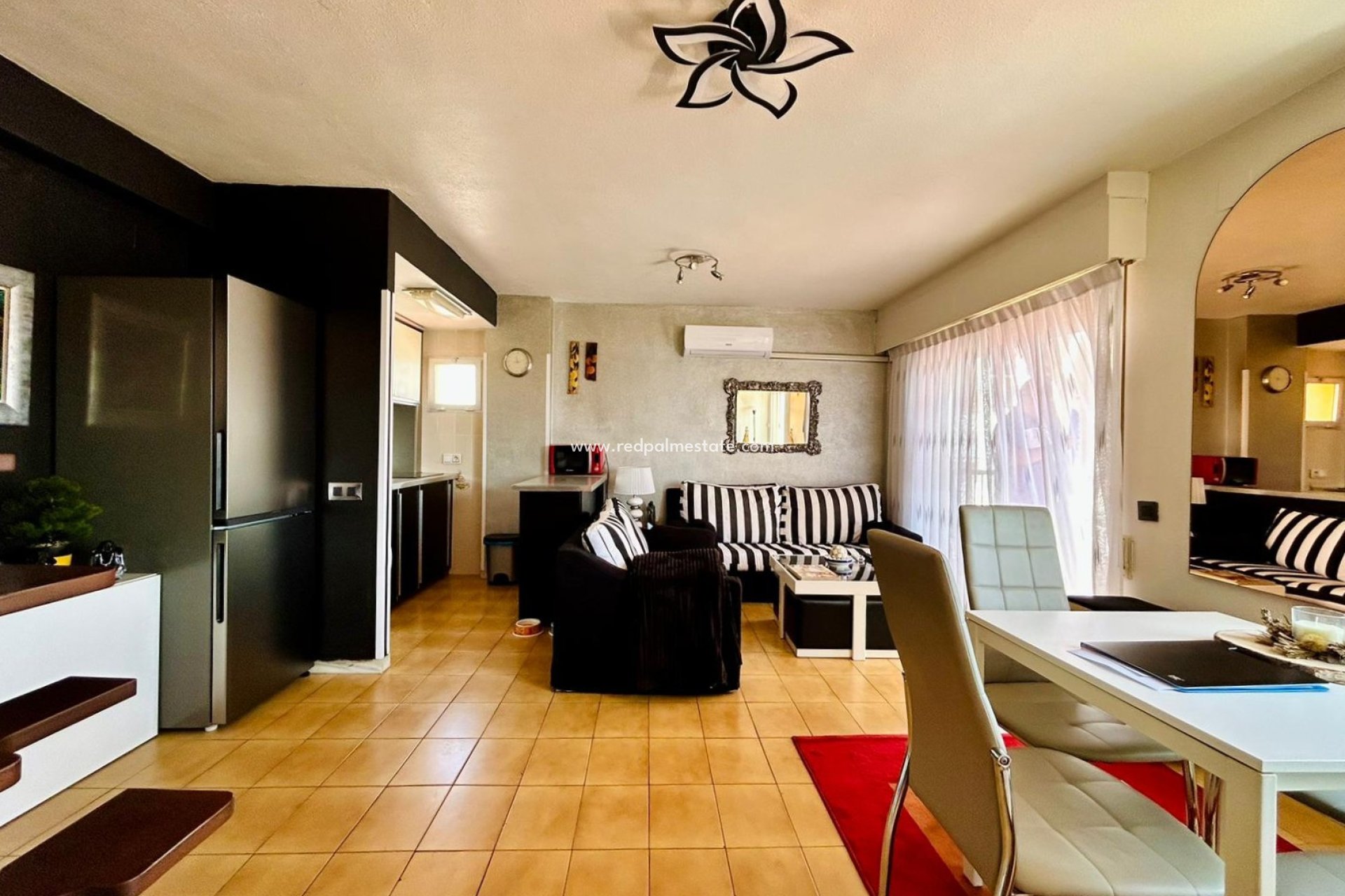 Reventa - Apartamento -
Torrevieja - La Veleta