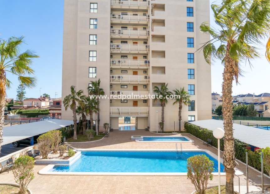 Reventa - Apartamento -
Torrevieja - La Veleta