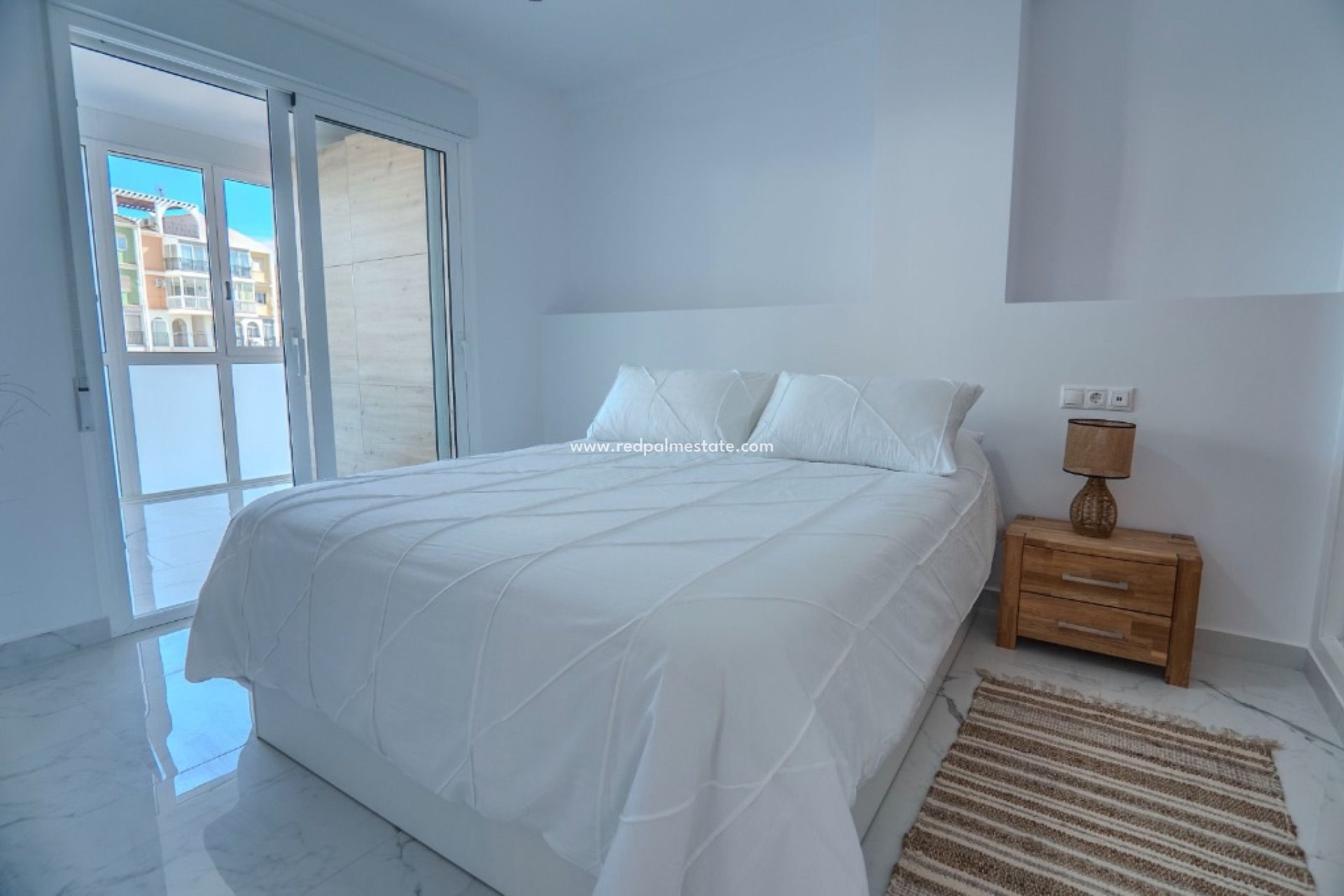 Reventa - Apartamento -
Torrevieja - La Veleta