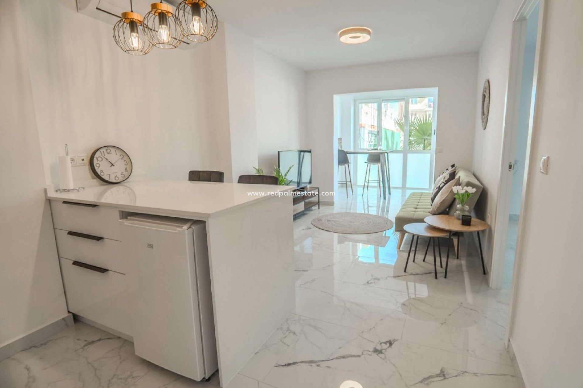 Reventa - Apartamento -
Torrevieja - La Veleta