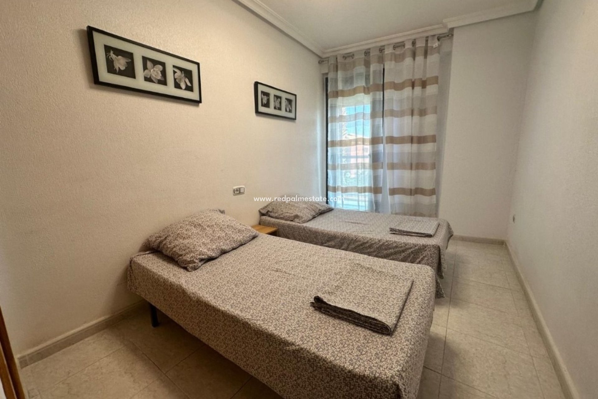 Reventa - Apartamento -
Torrevieja - La Veleta