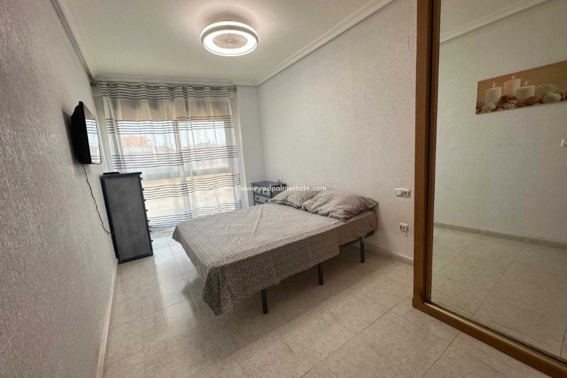 Reventa - Apartamento -
Torrevieja - La Veleta