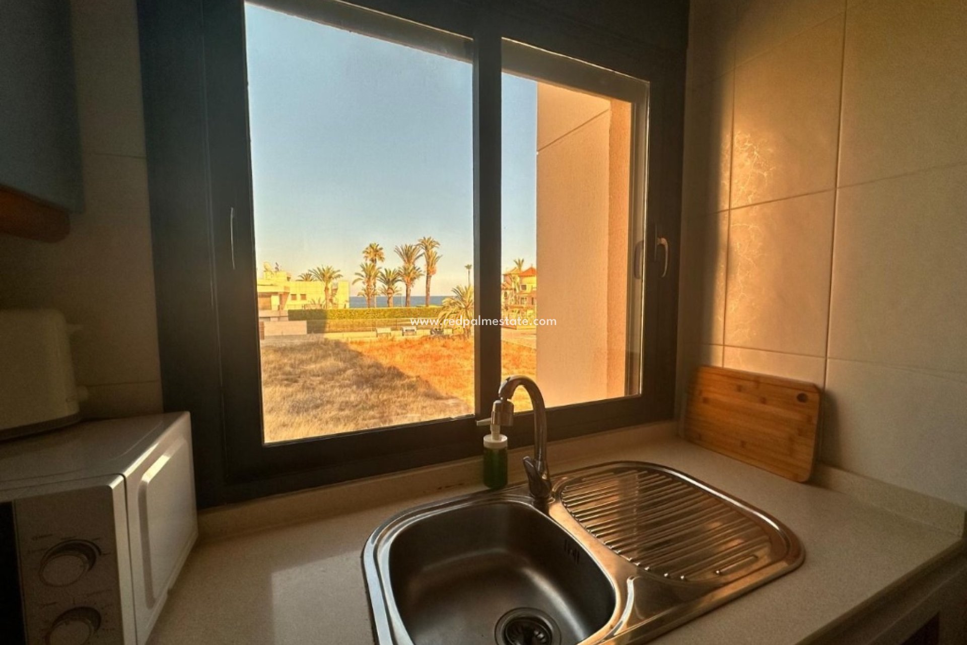 Reventa - Apartamento -
Torrevieja - La Veleta