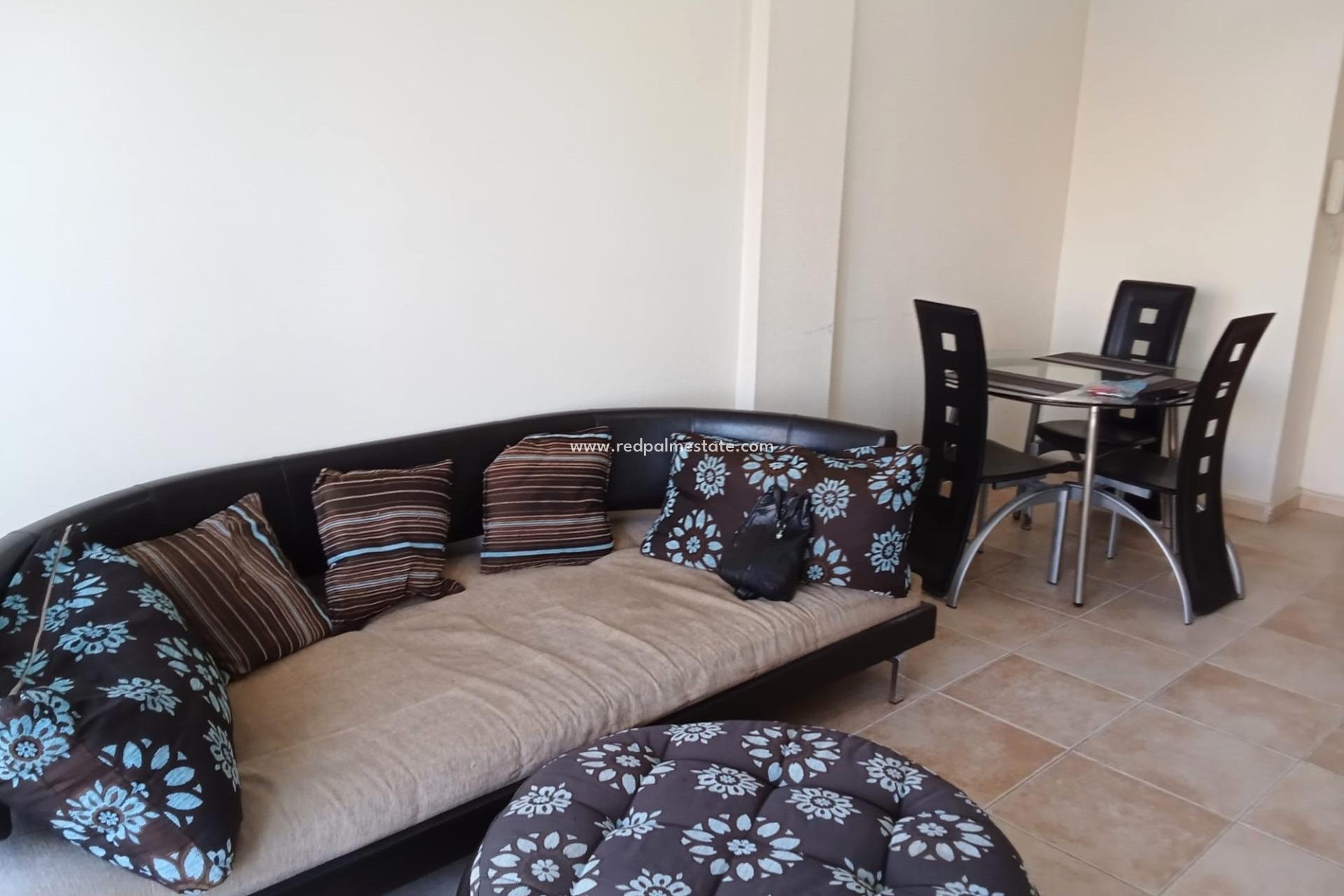 Reventa - Apartamento -
Torrevieja - La Veleta
