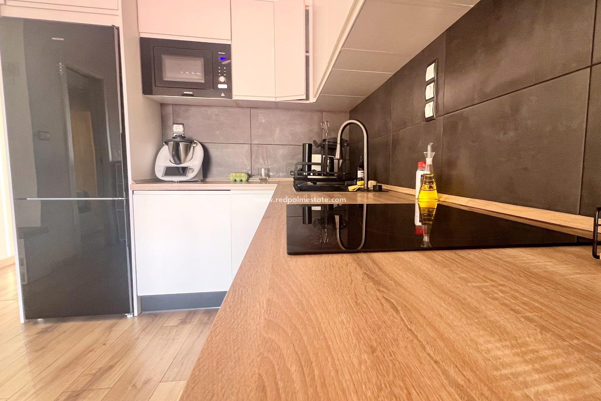 Reventa - Apartamento -
Torrevieja - La Veleta