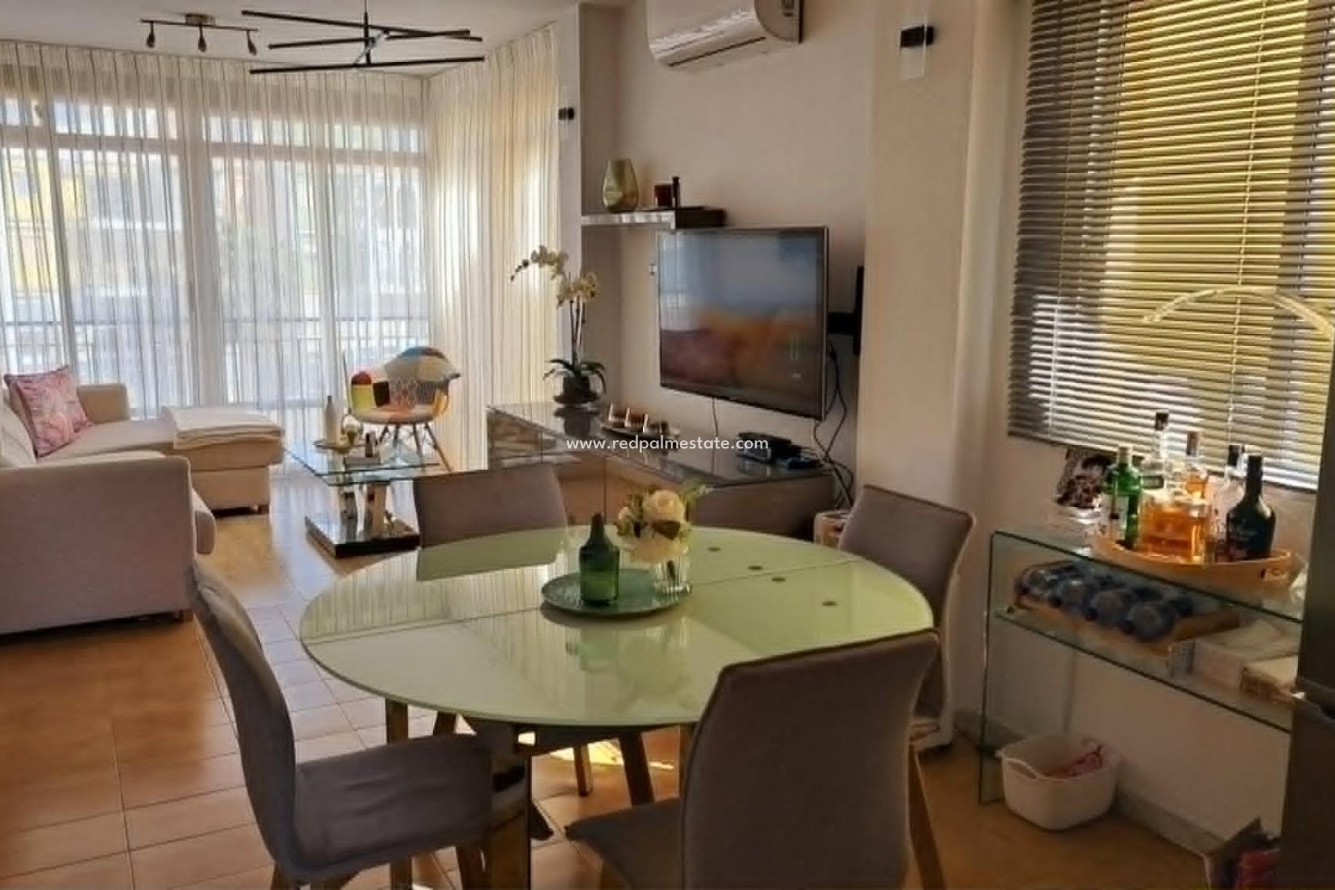 Reventa - Apartamento -
Torrevieja - La Veleta