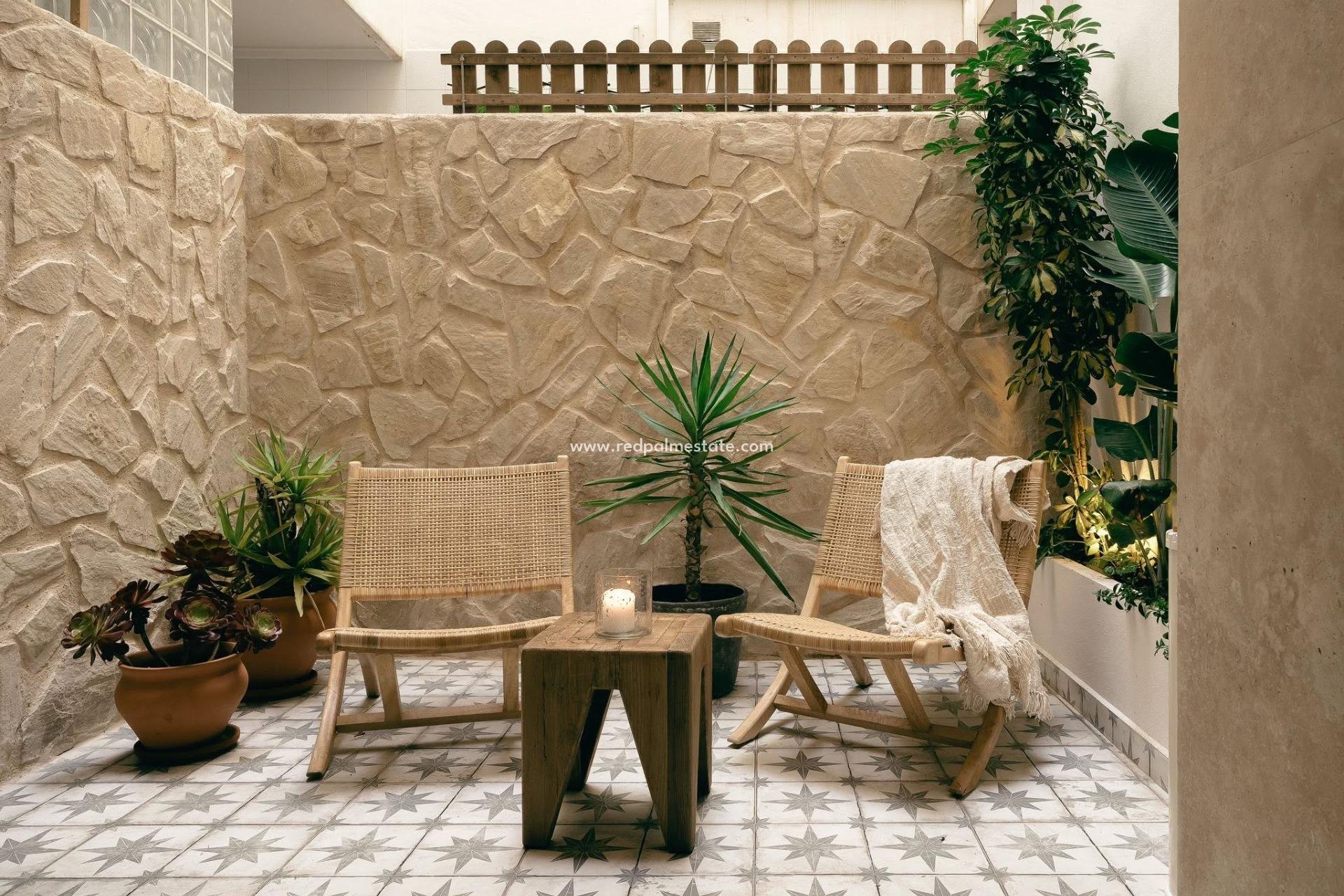 Reventa - Apartamento -
Torrevieja - Las Piscinas Naturales