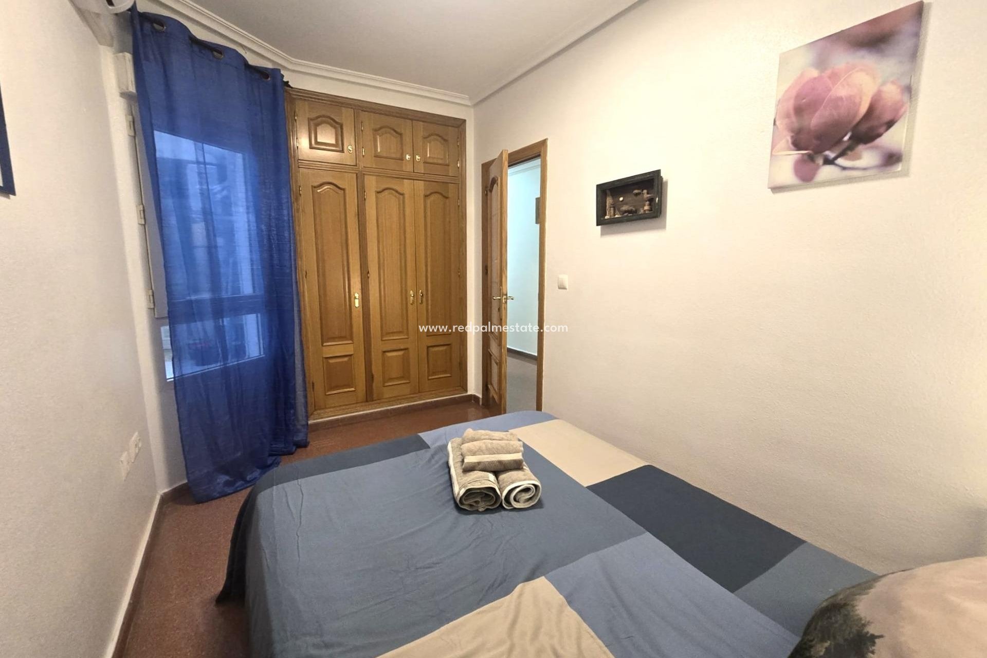 Reventa - Apartamento -
Torrevieja - Las Piscinas Naturales