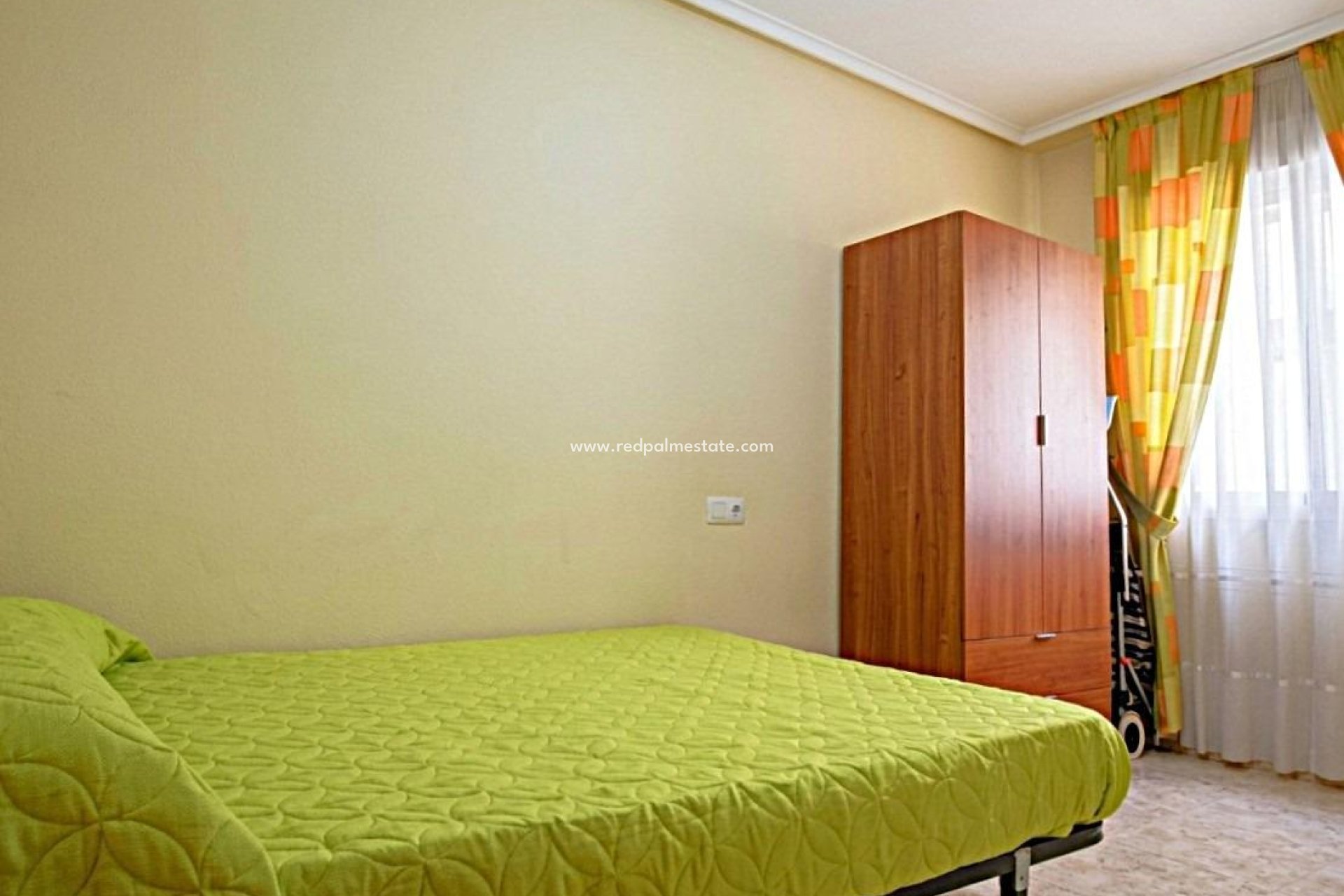 Reventa - Apartamento -
Torrevieja - Las Piscinas Naturales
