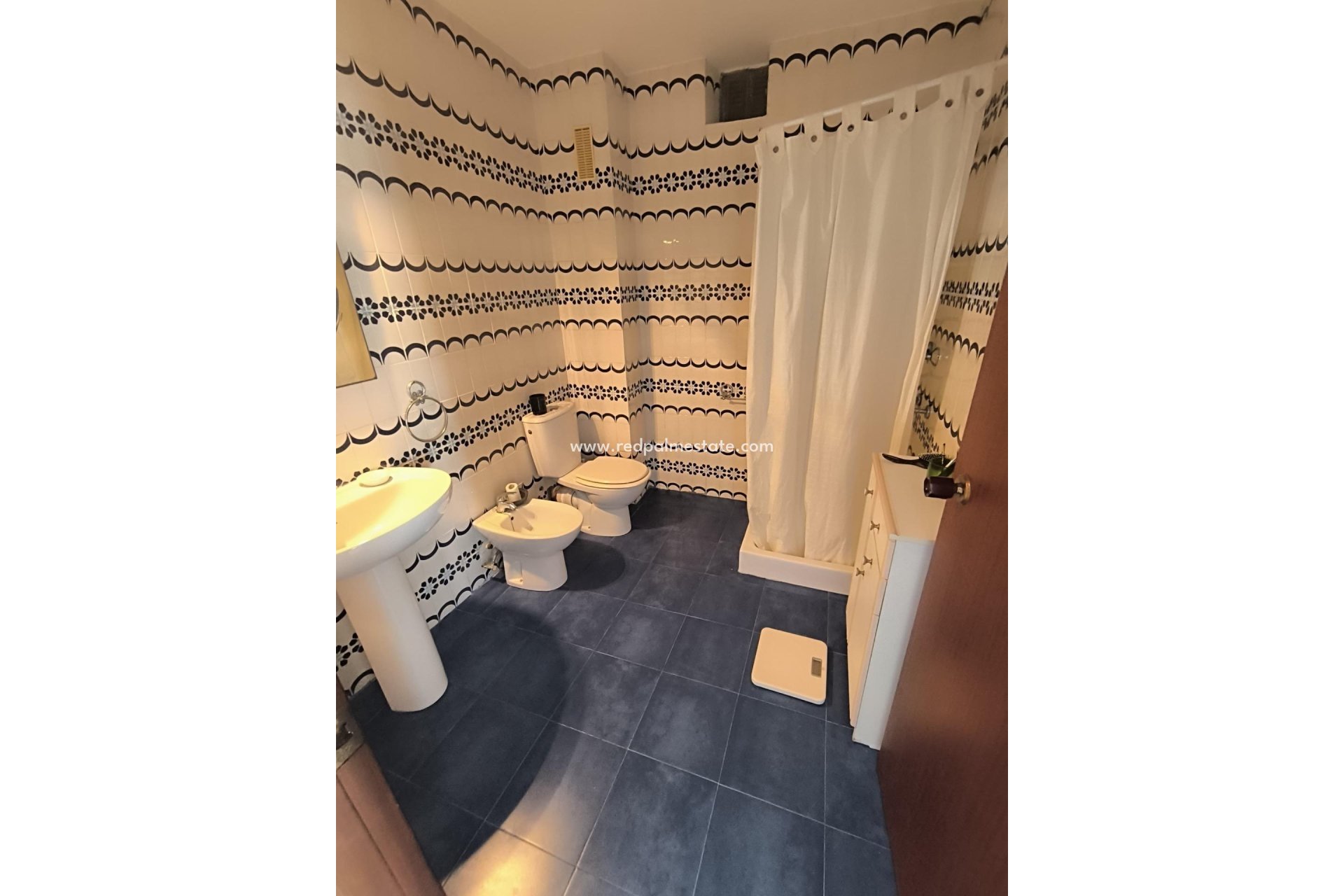 Reventa - Apartamento -
Torrevieja - Las Piscinas Naturales