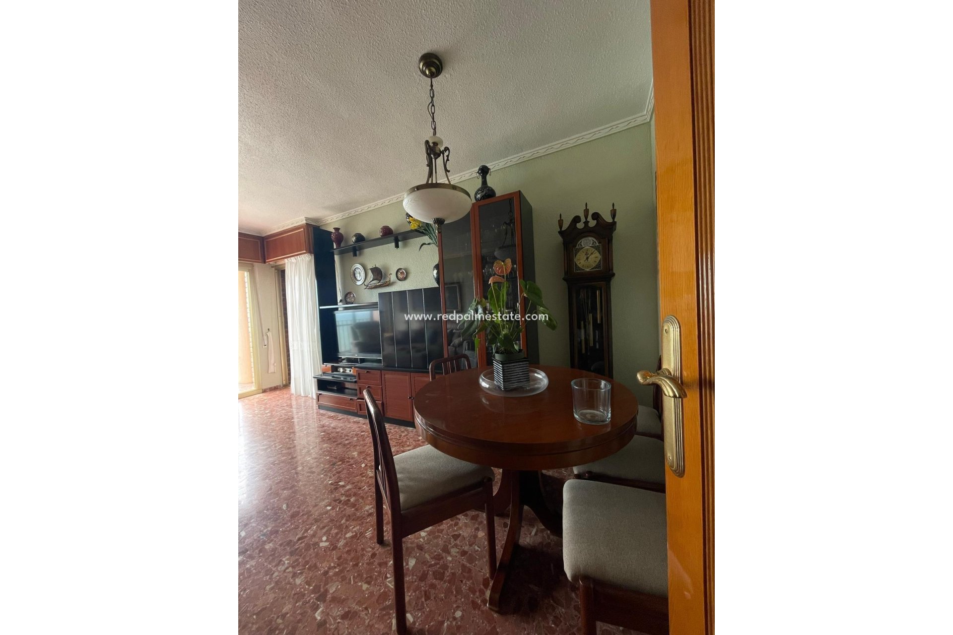 Reventa - Apartamento -
Torrevieja - Las Piscinas Naturales