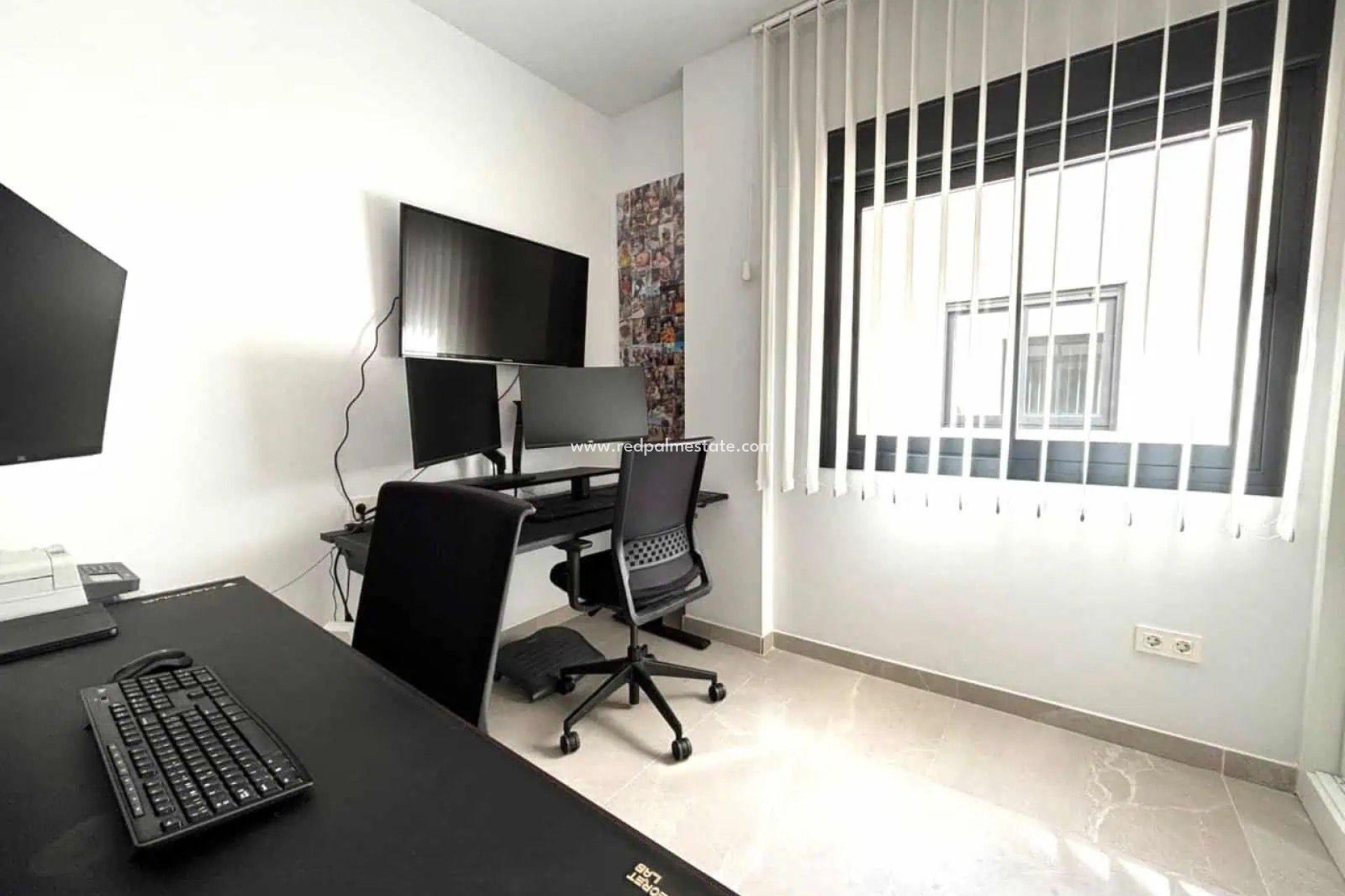 Reventa - Apartamento -
Torrevieja - Las Piscinas Naturales