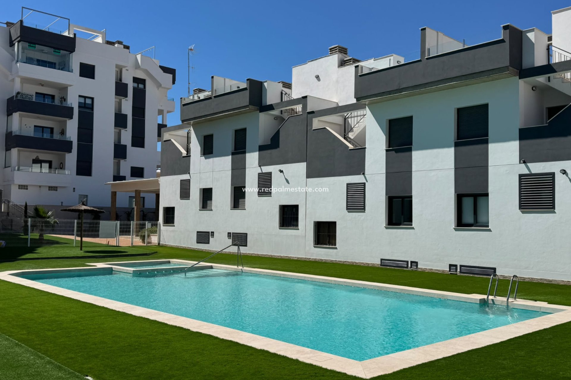 Reventa - Apartamento -
Torrevieja - Los altos