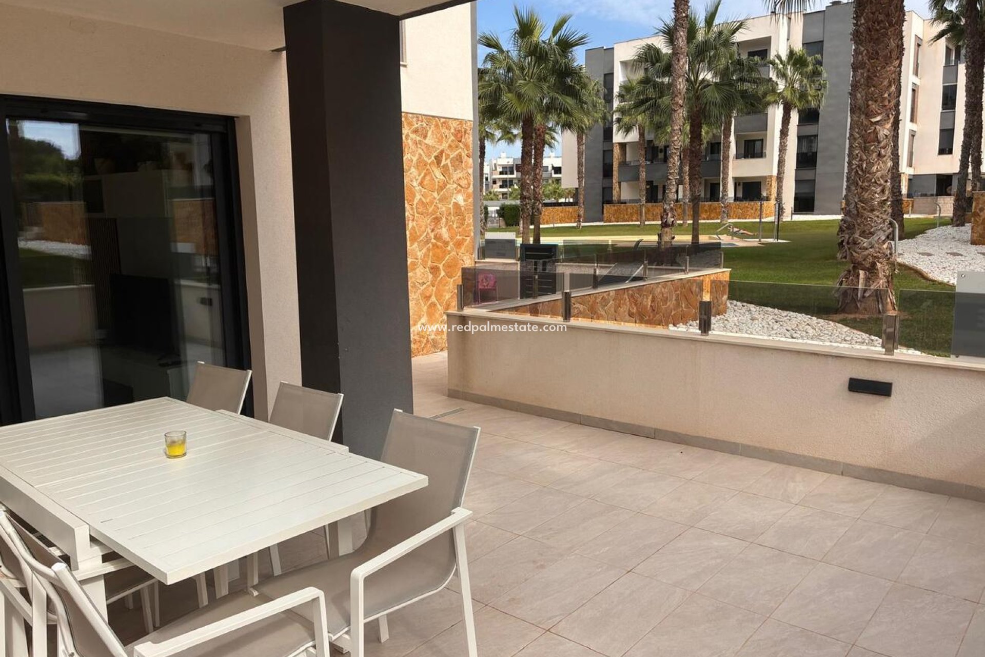 Reventa - Apartamento -
Torrevieja - Los Altos
