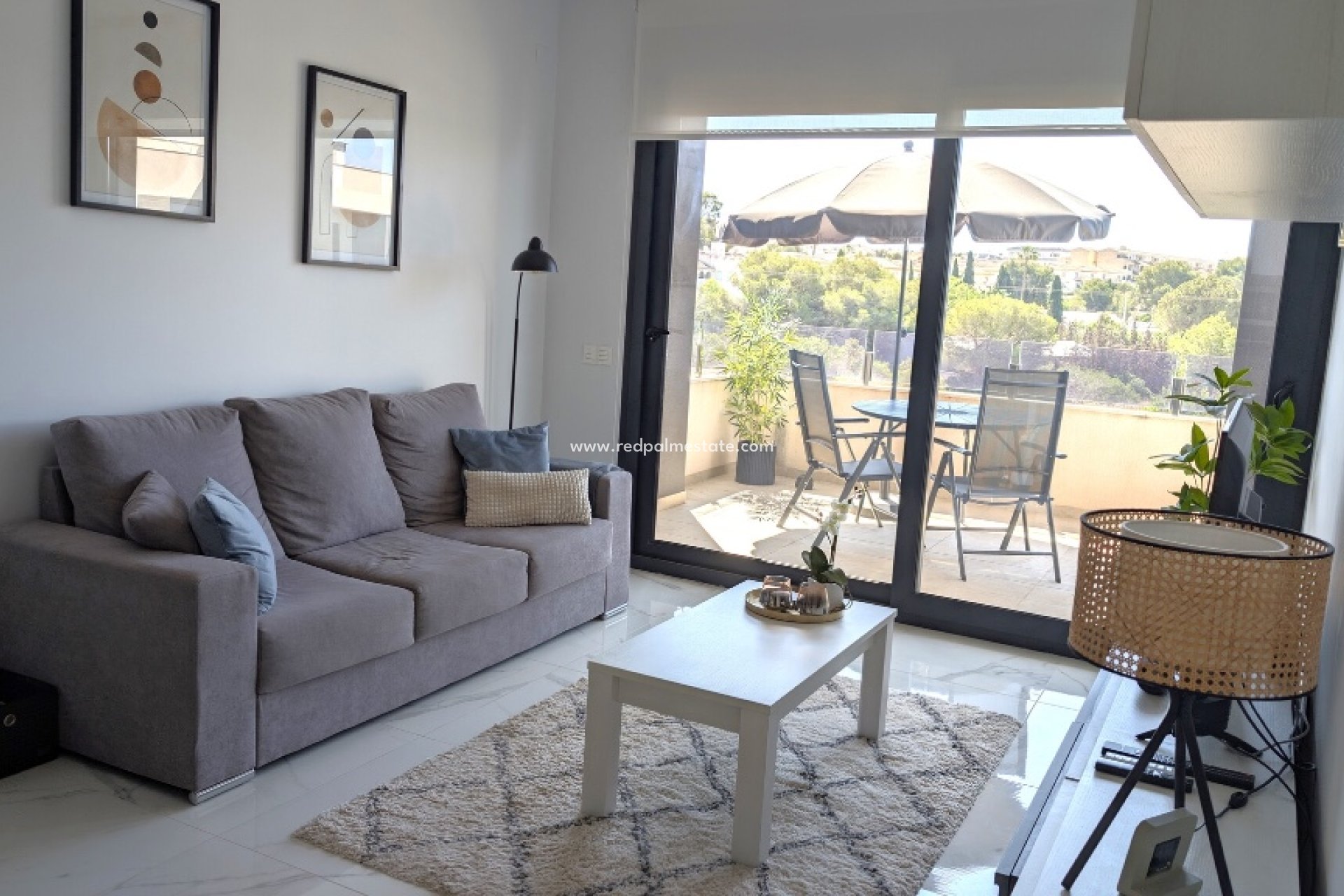 Reventa - Apartamento -
Torrevieja - Los altos