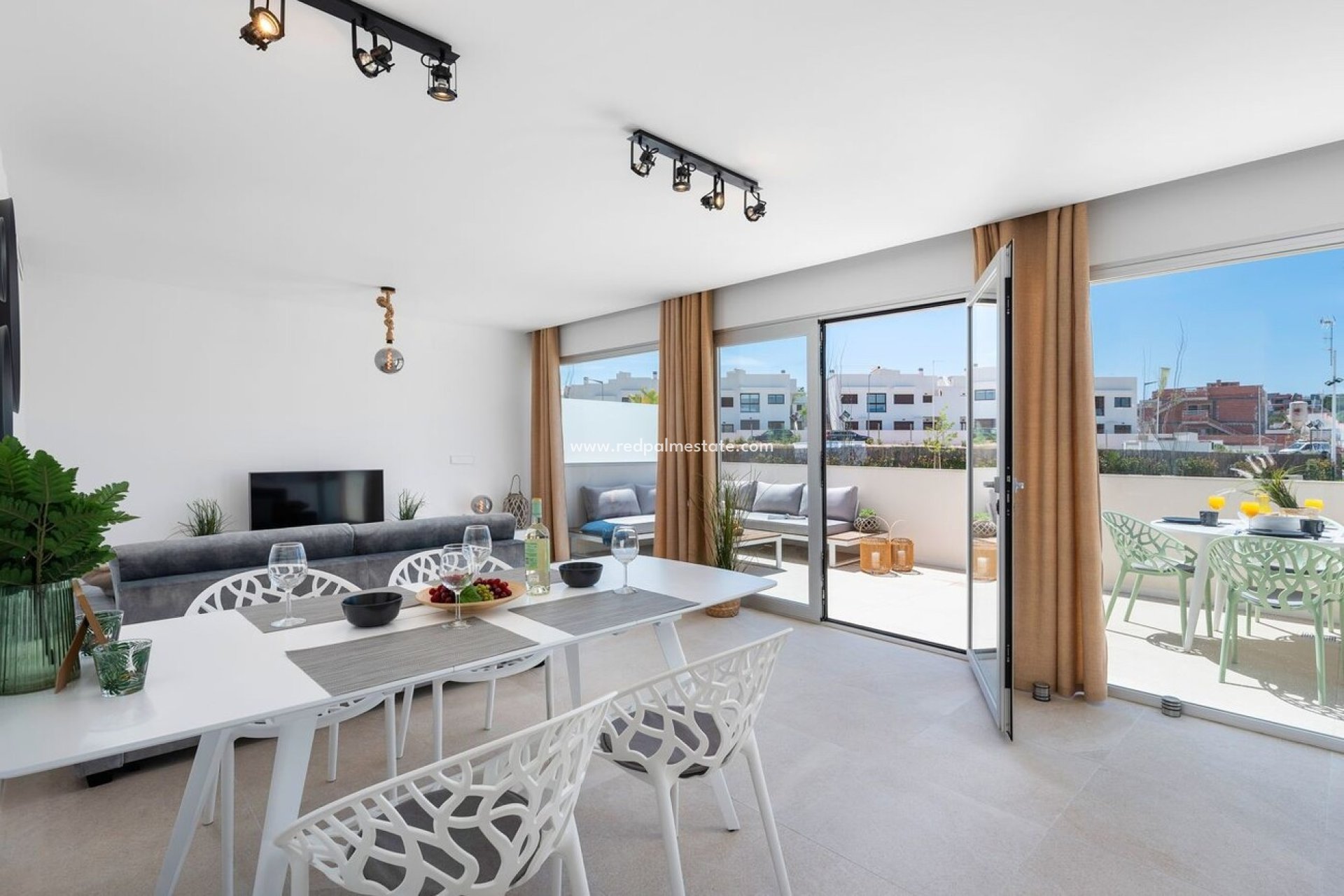 Reventa - Apartamento -
Torrevieja - Los balcones