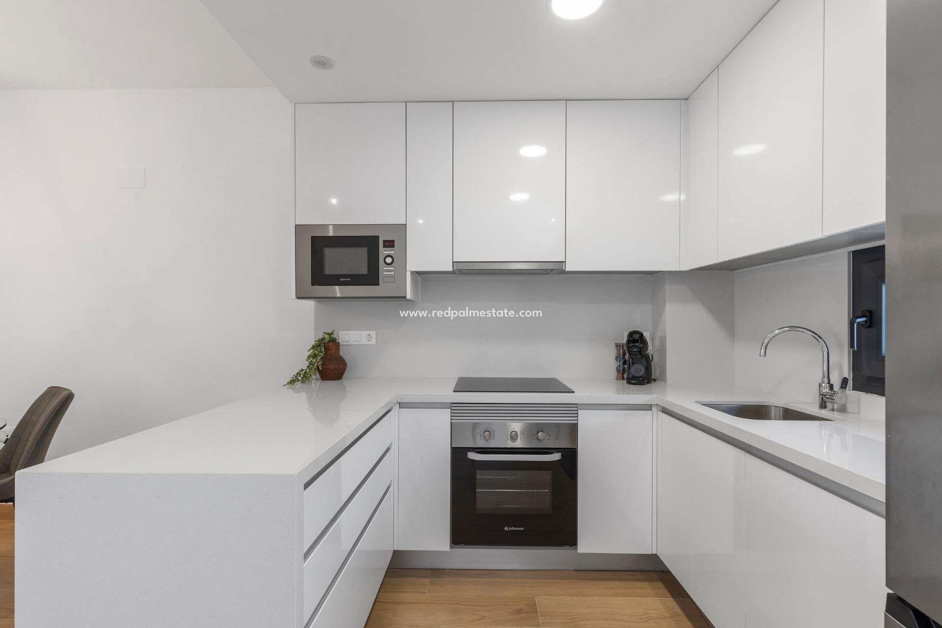 Reventa - Apartamento -
Torrevieja - Los balcones