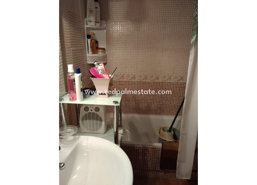 Reventa - Apartamento -
Torrevieja - Parque Acuático - Sector 25