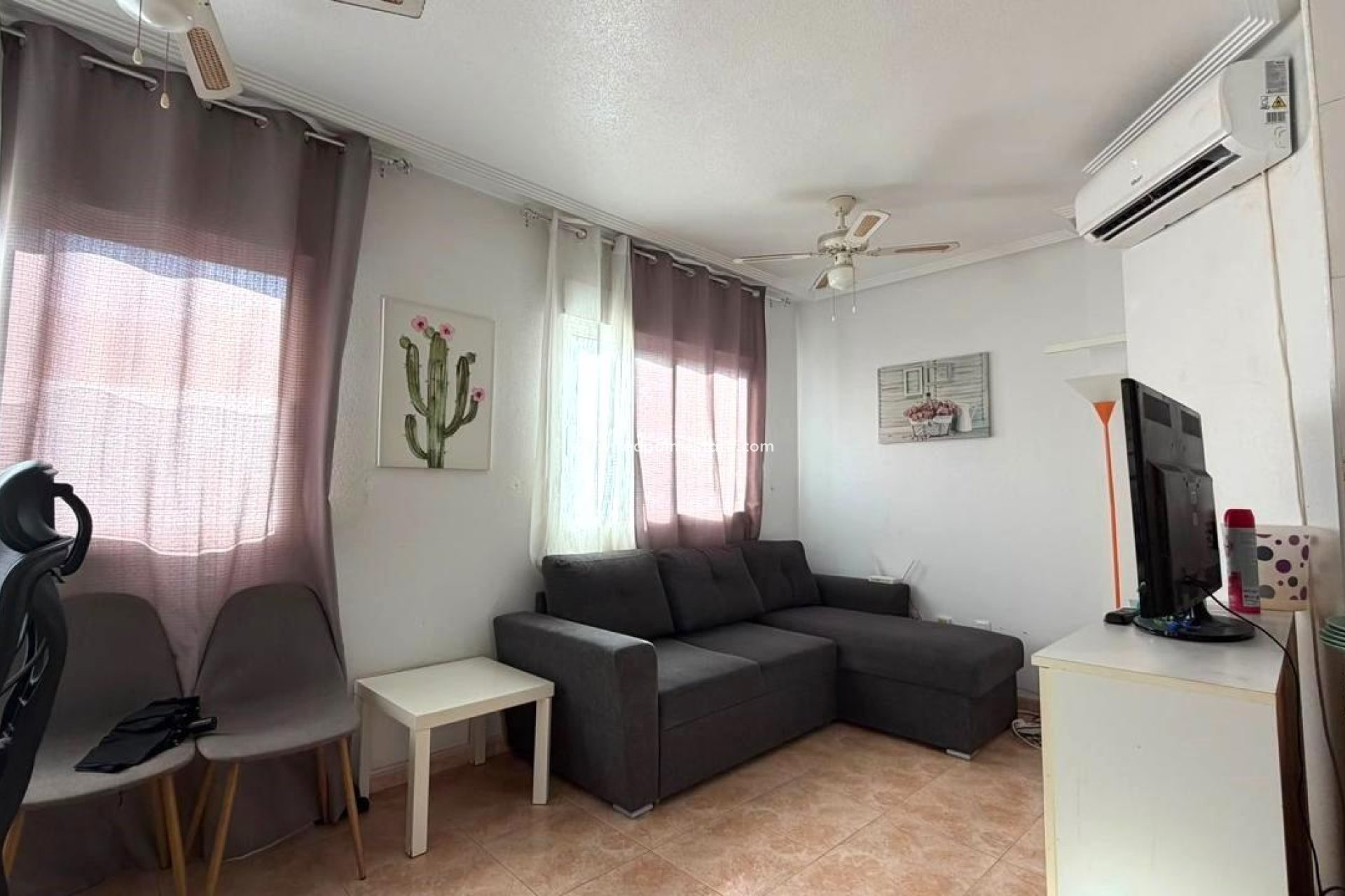 Reventa - Apartamento -
Torrevieja - PARQUE DE LAS NACIONES