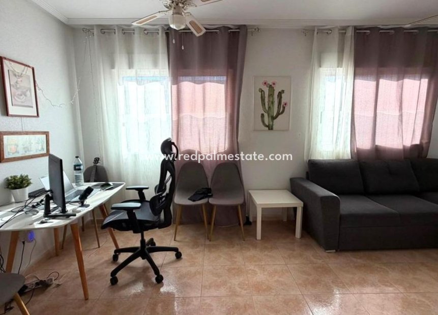 Reventa - Apartamento -
Torrevieja - PARQUE DE LAS NACIONES
