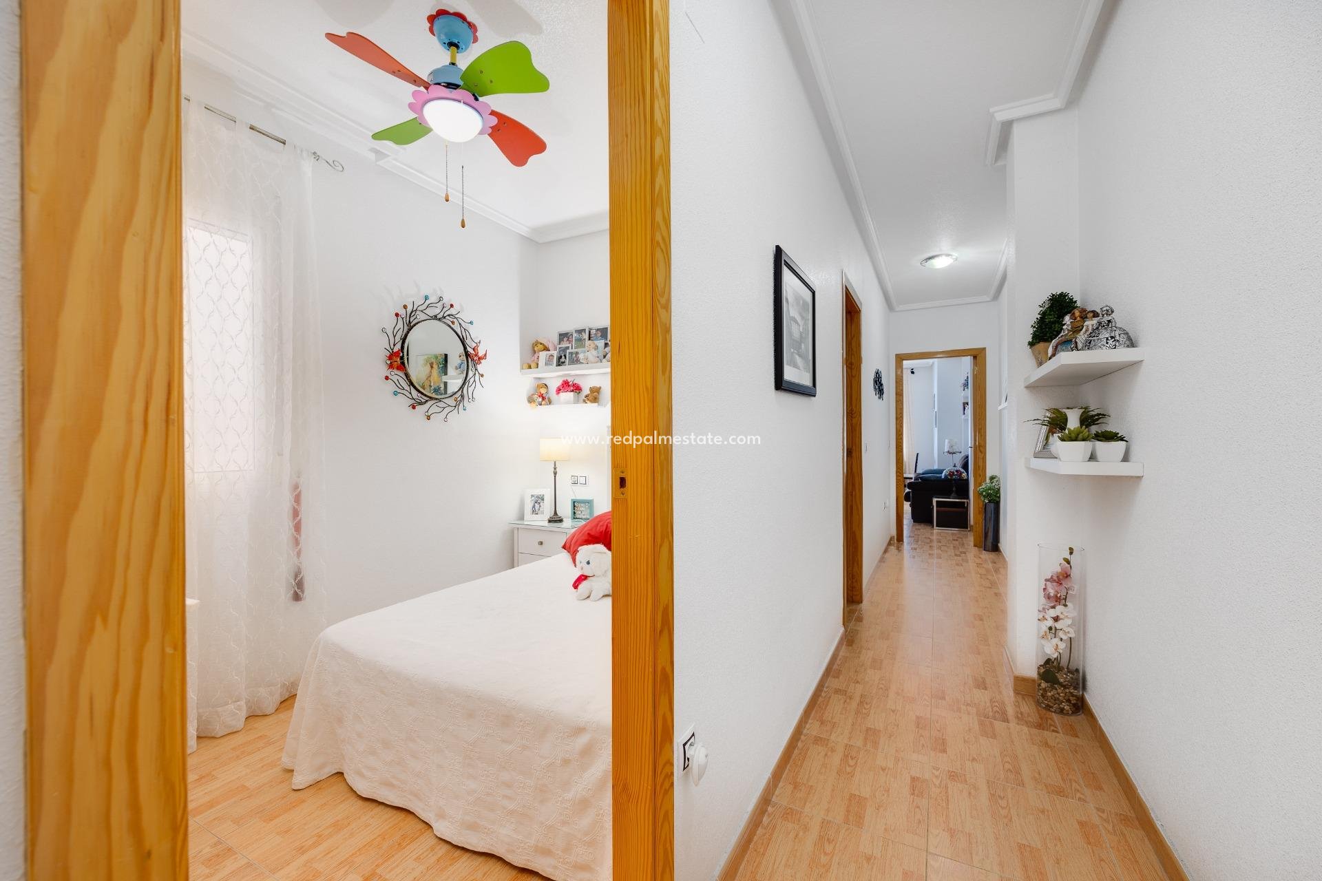 Reventa - Apartamento -
Torrevieja - PARQUE DE LAS NACIONES