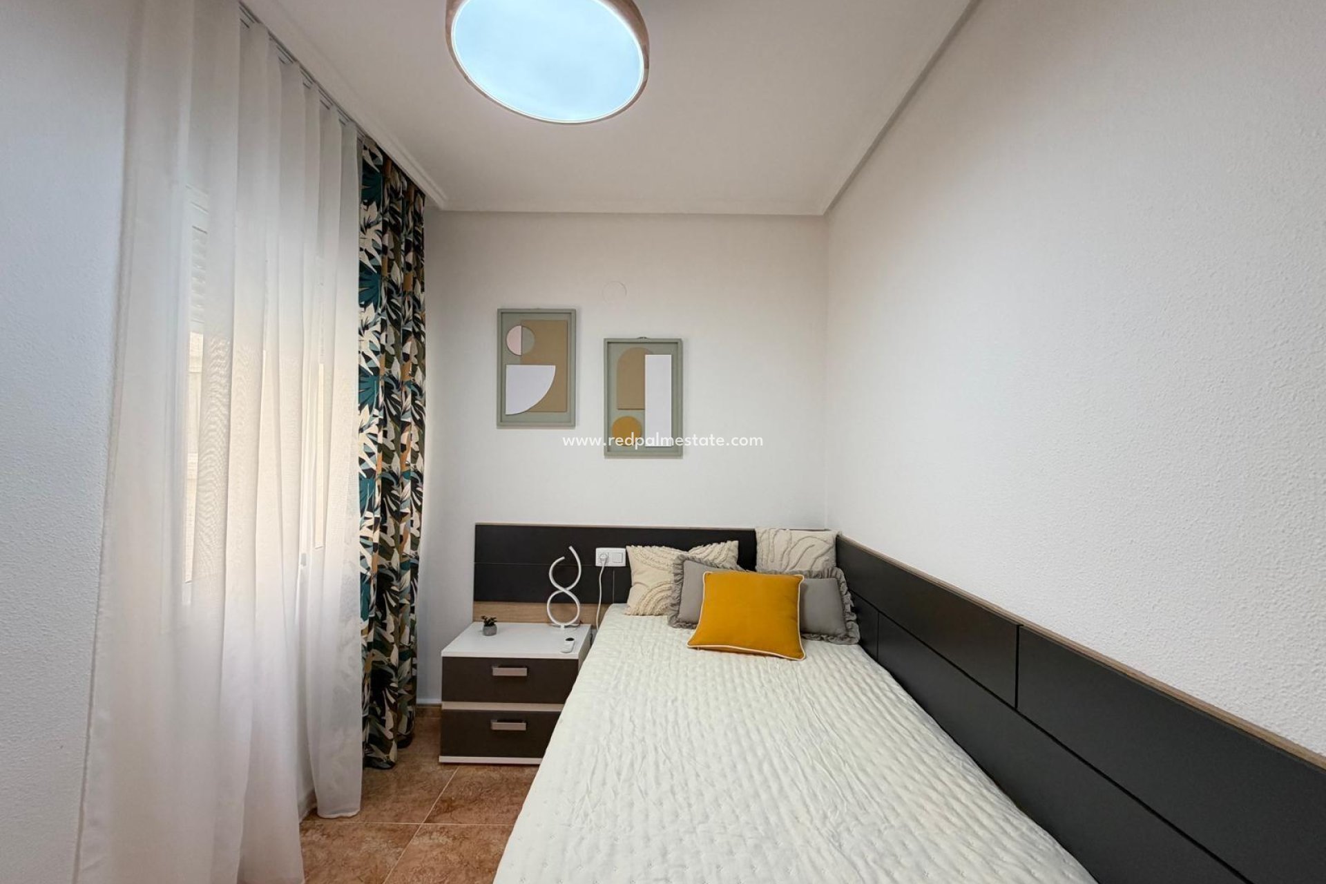 Reventa - Apartamento -
Torrevieja - PARQUE DE LAS NACIONES
