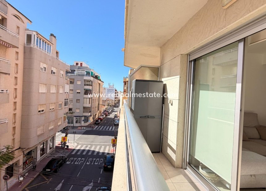 Reventa - Apartamento -
Torrevieja - PARQUE DE LAS NACIONES