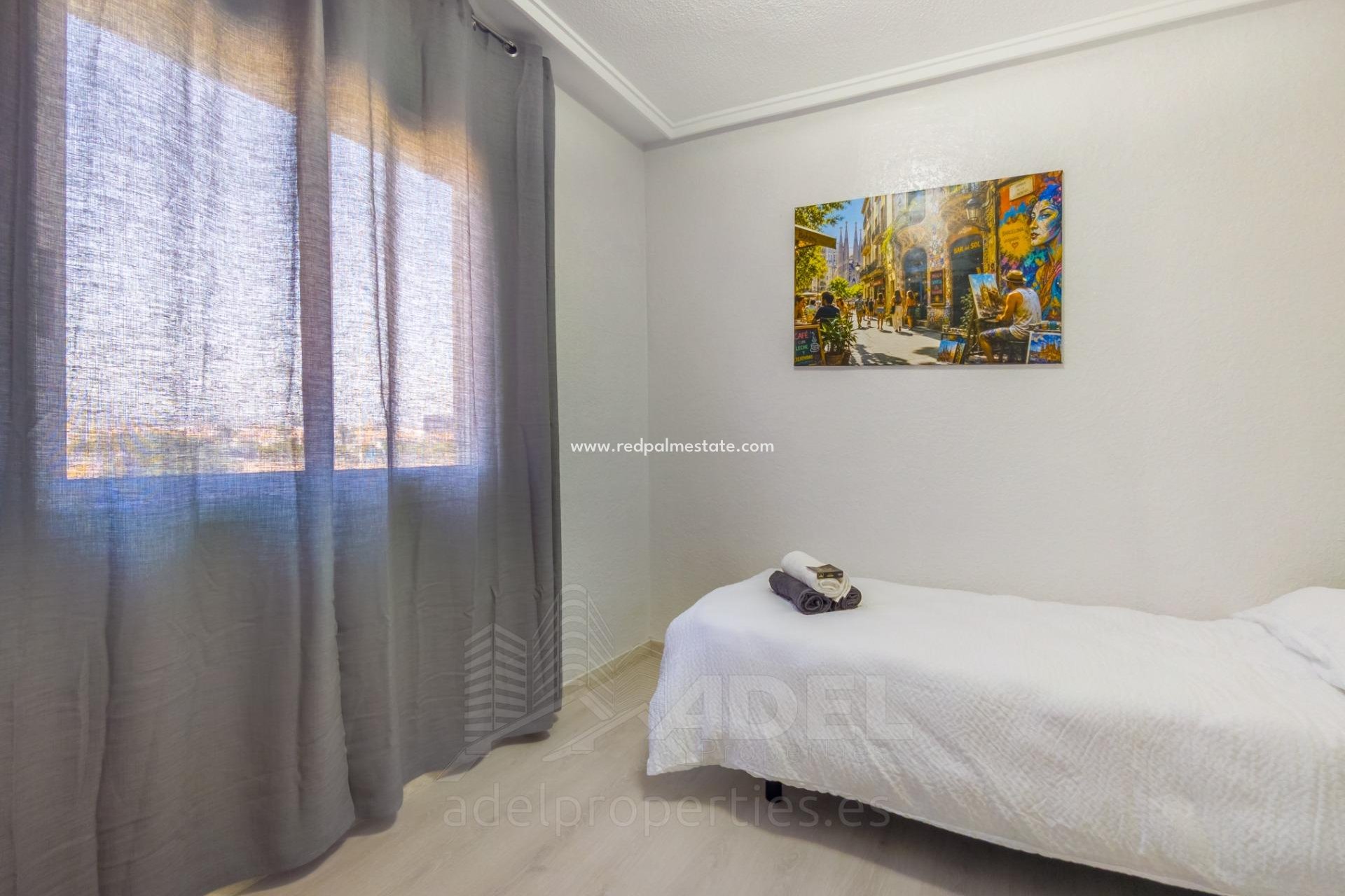 Reventa - Apartamento -
Torrevieja - PARQUE DE LAS NACIONES