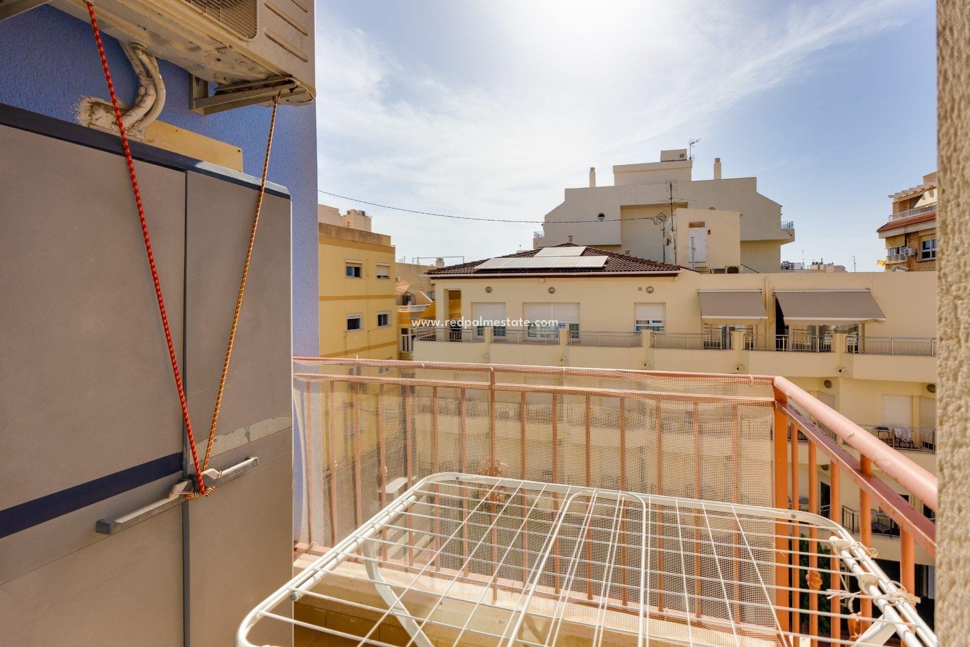 Reventa - Apartamento -
Torrevieja - PARQUE DE LAS NACIONES