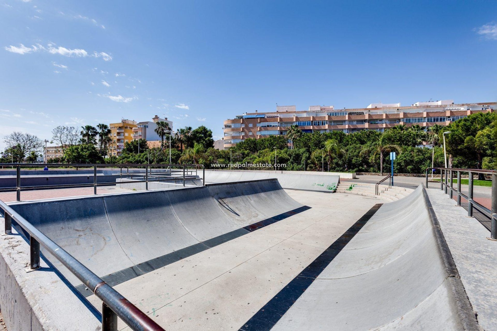 Reventa - Apartamento -
Torrevieja - PARQUE DE LAS NACIONES