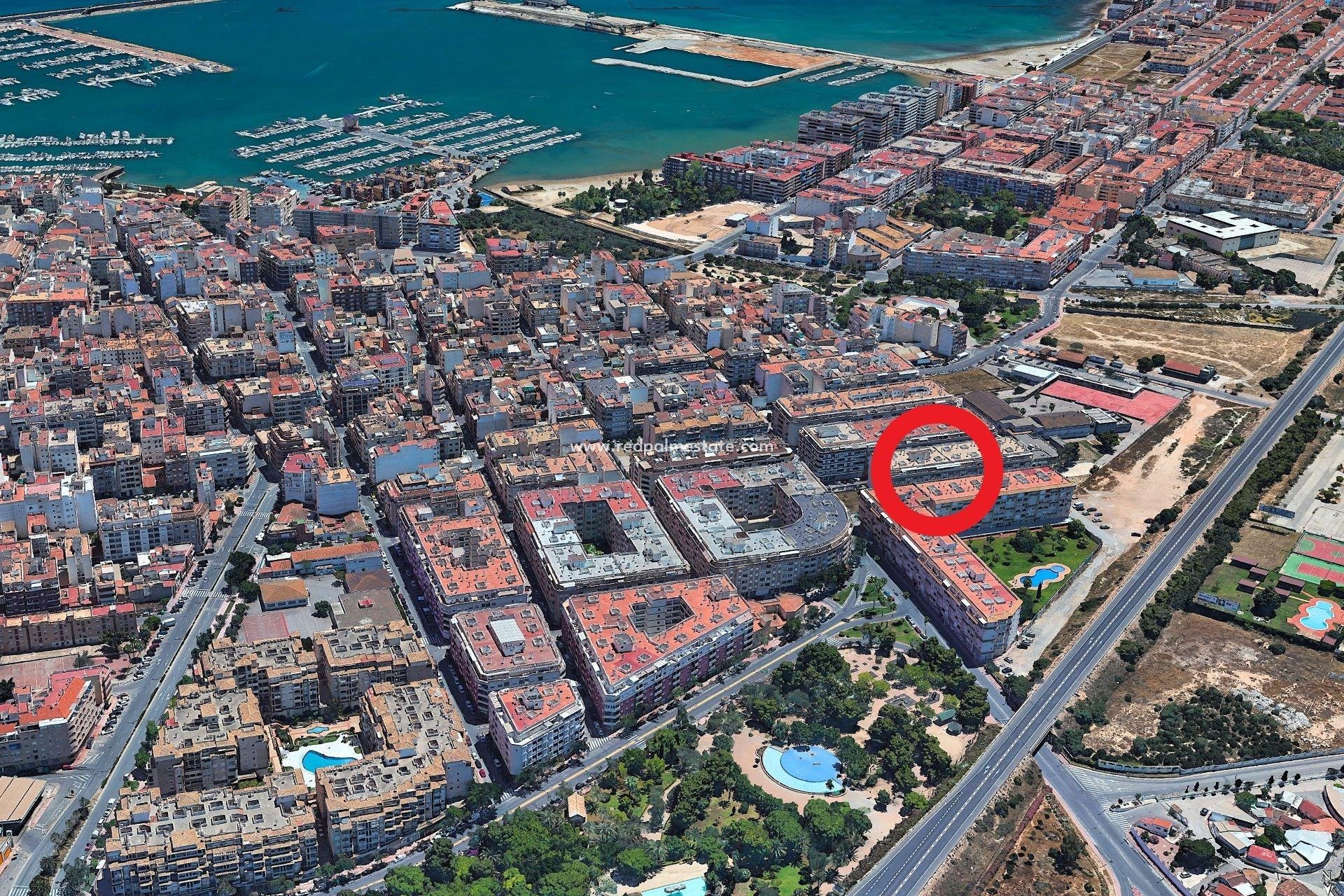 Reventa - Apartamento -
Torrevieja - PARQUE DE LAS NACIONES