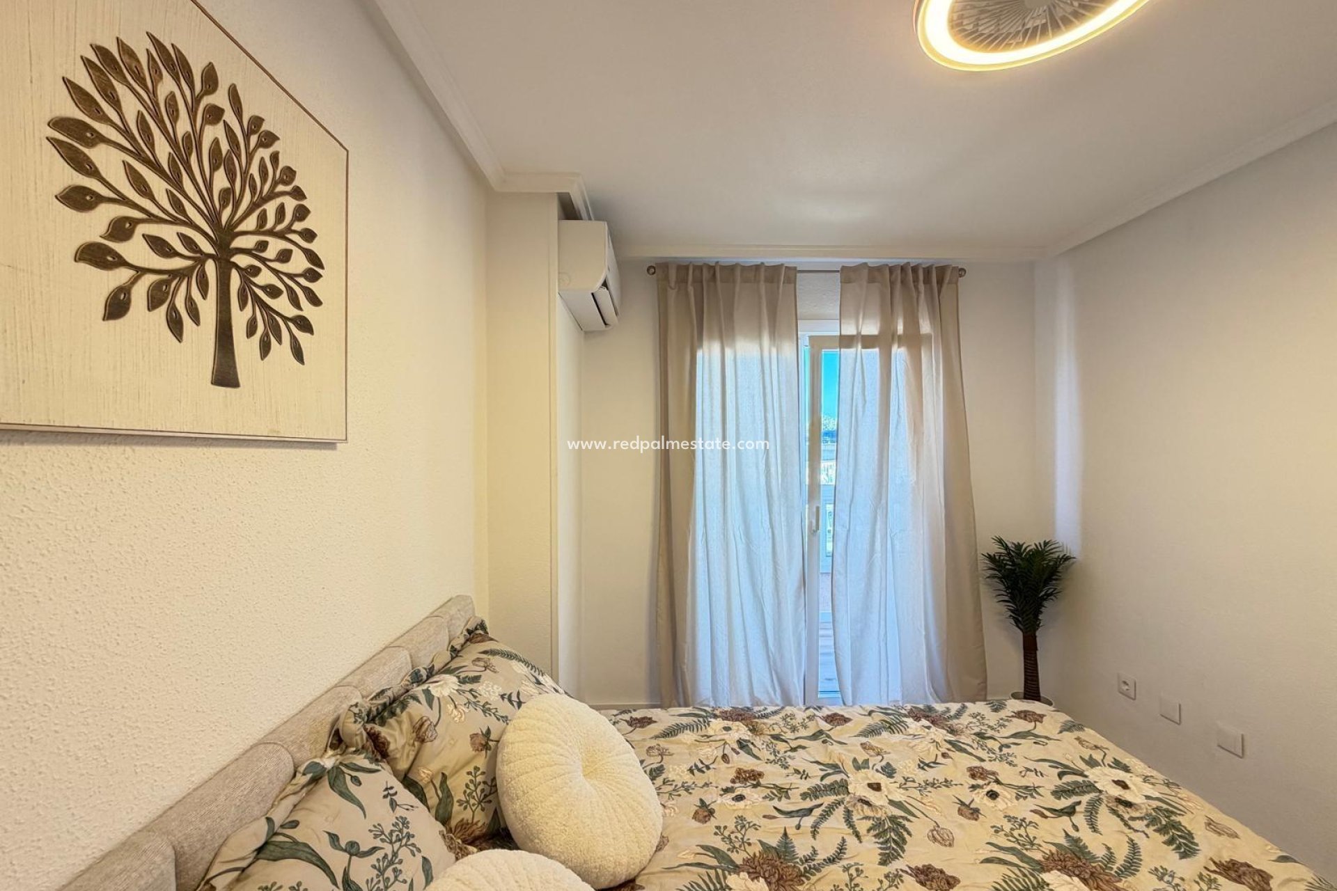 Reventa - Apartamento -
Torrevieja - PARQUE DE LAS NACIONES