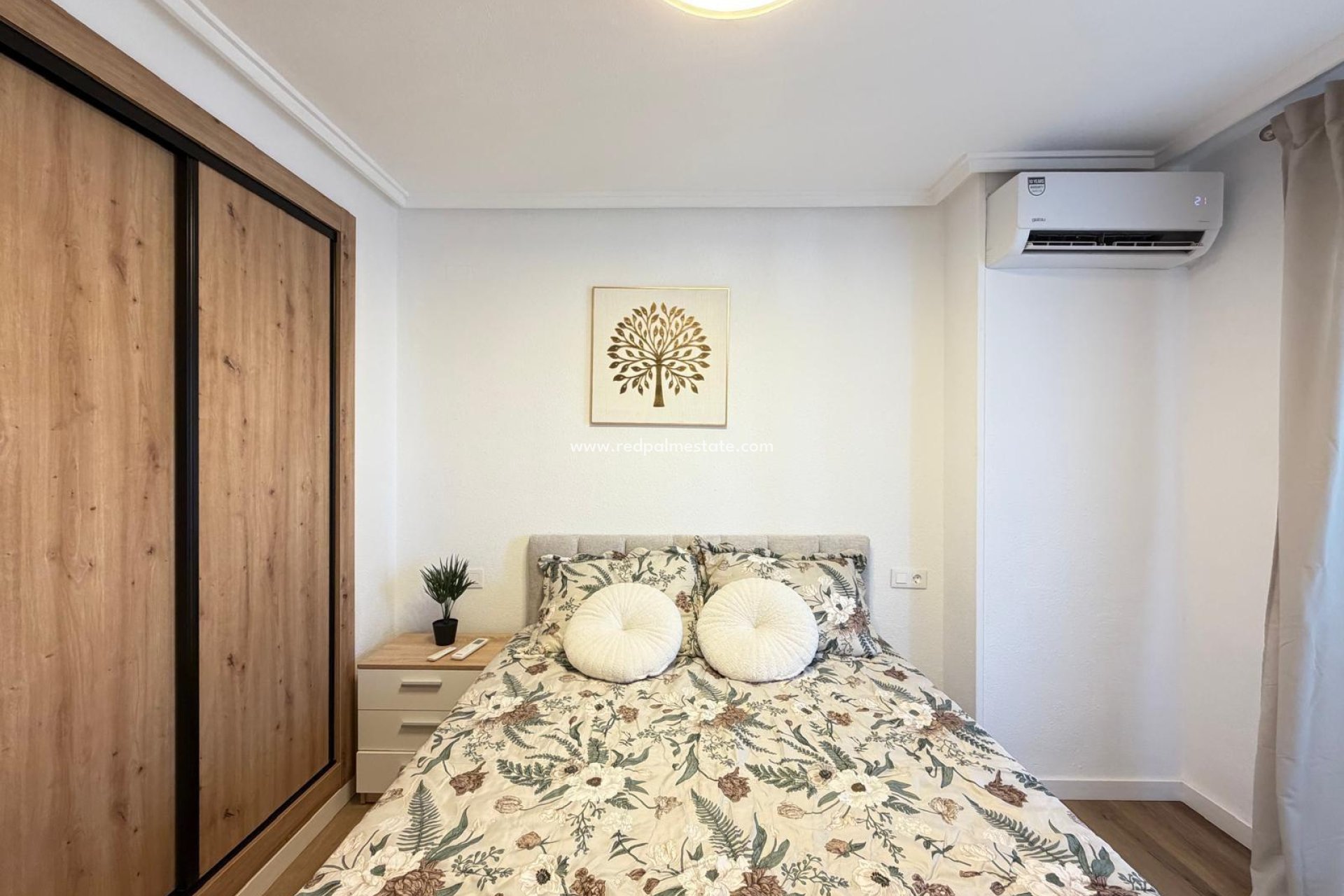 Reventa - Apartamento -
Torrevieja - PARQUE DE LAS NACIONES