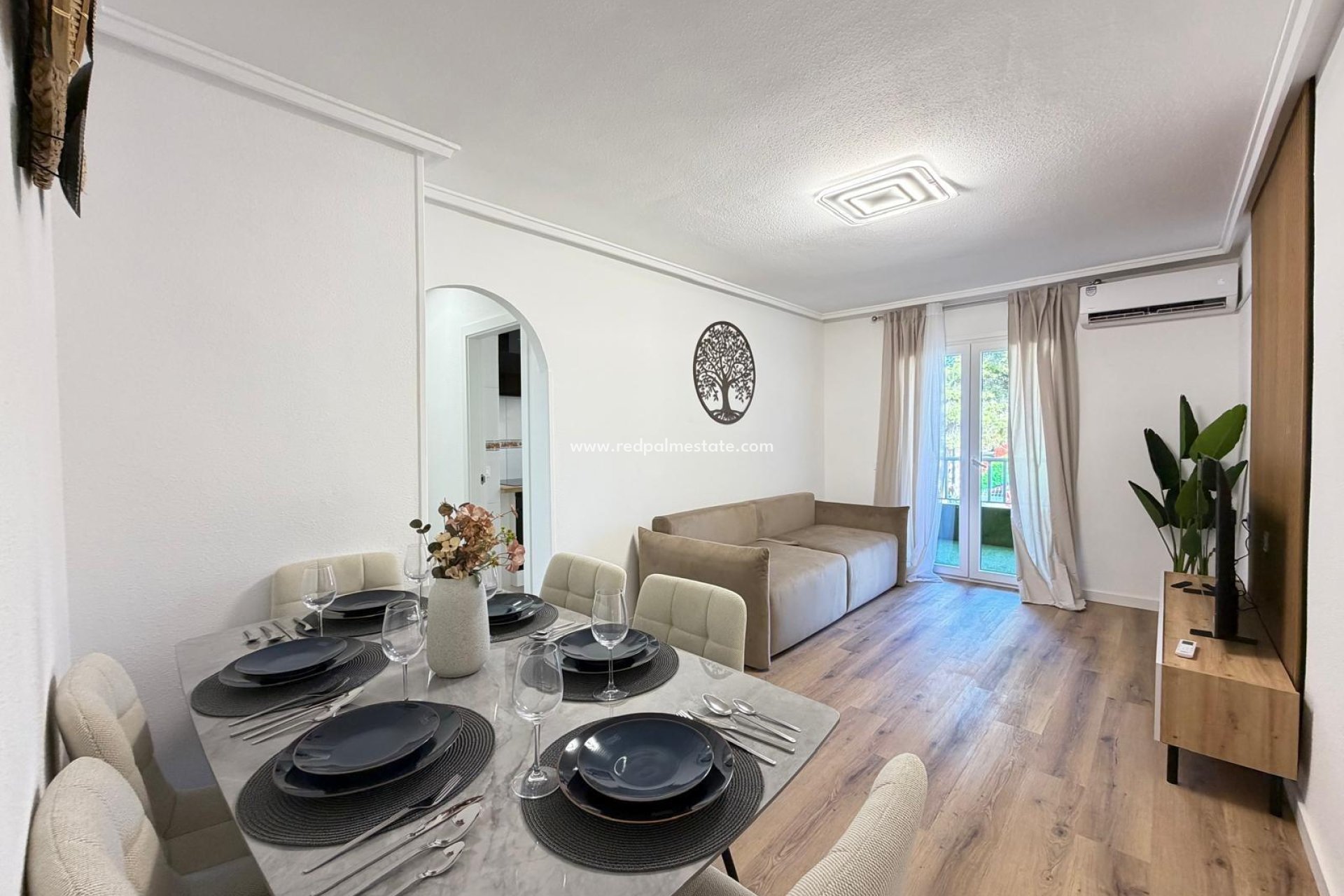 Reventa - Apartamento -
Torrevieja - PARQUE DE LAS NACIONES