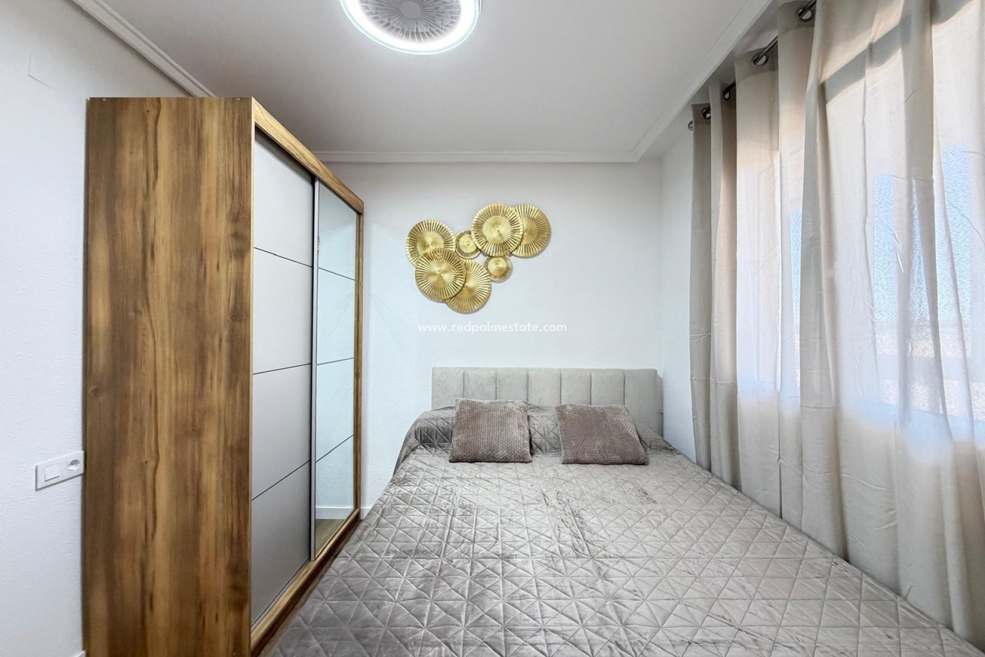 Reventa - Apartamento -
Torrevieja - PARQUE DE LAS NACIONES