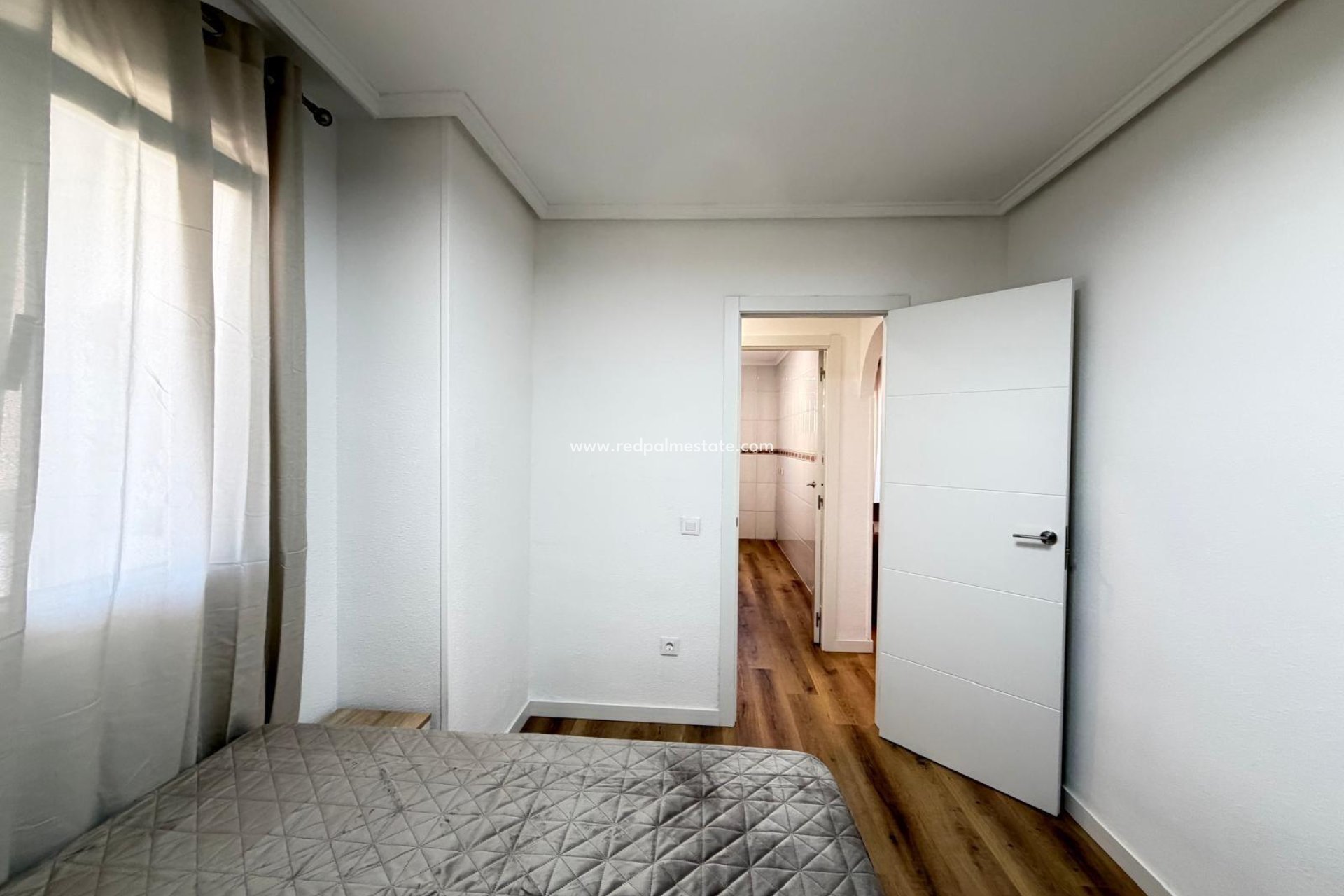 Reventa - Apartamento -
Torrevieja - PARQUE DE LAS NACIONES