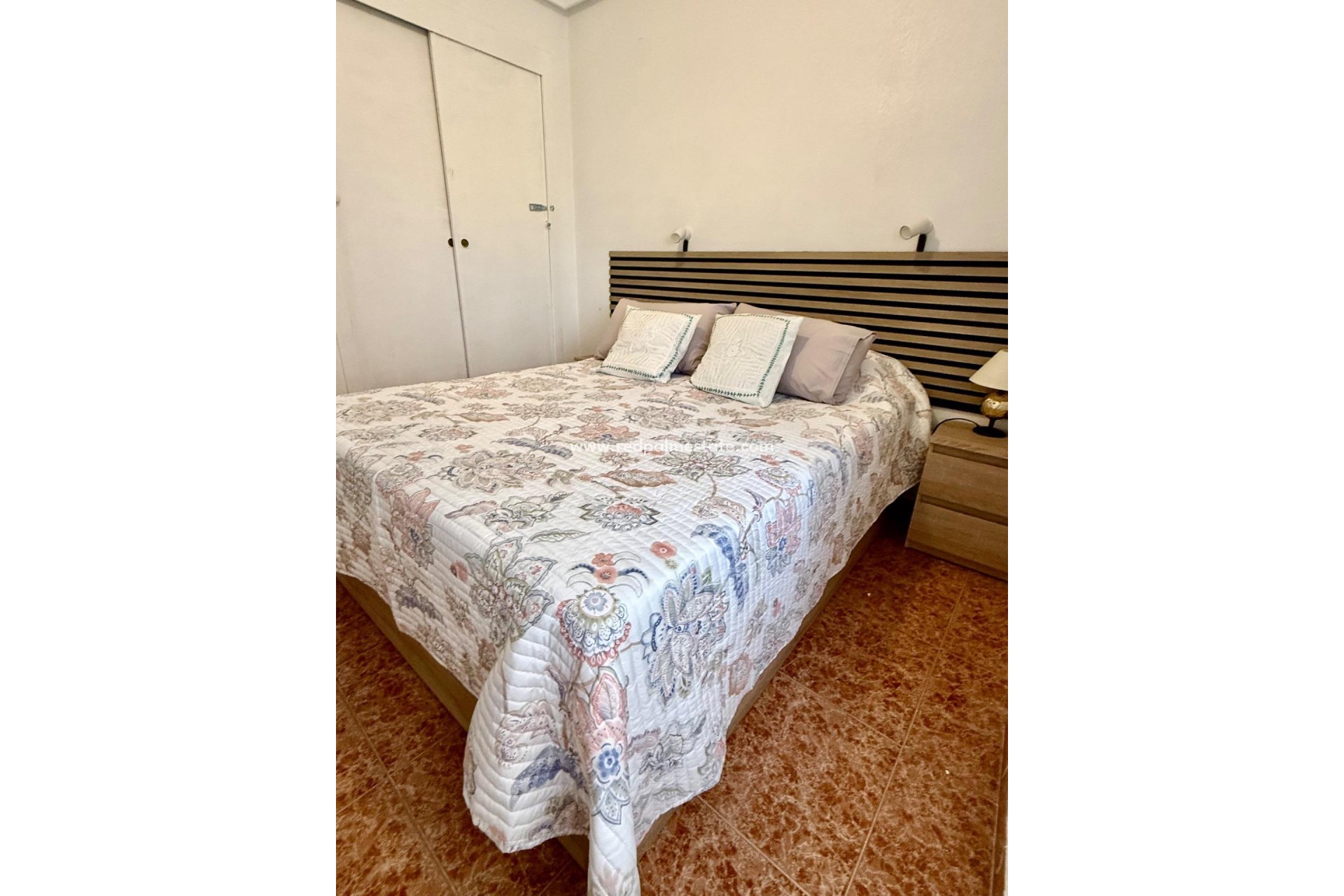 Reventa - Apartamento -
Torrevieja - PARQUE DE LAS NACIONES