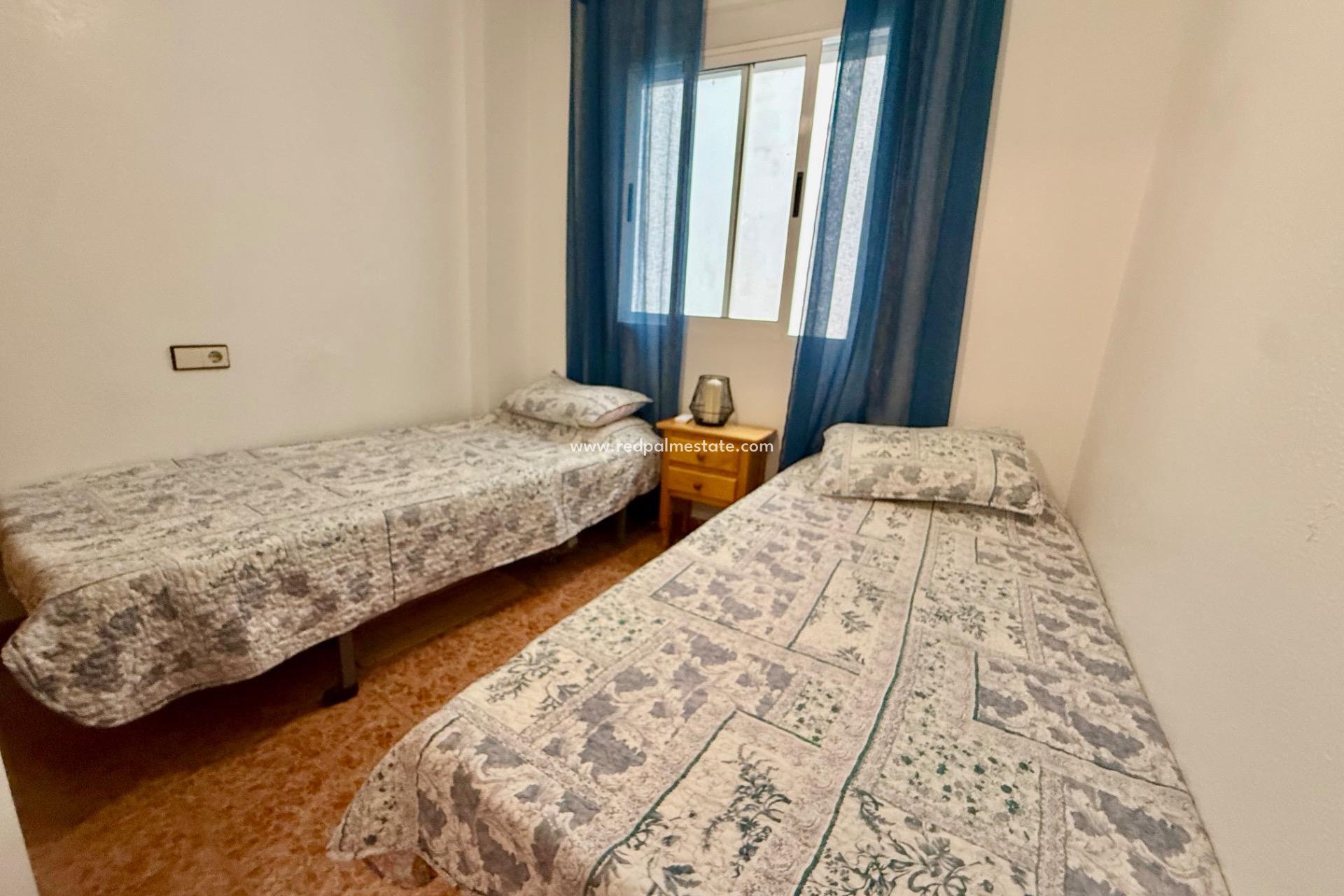 Reventa - Apartamento -
Torrevieja - PARQUE DE LAS NACIONES