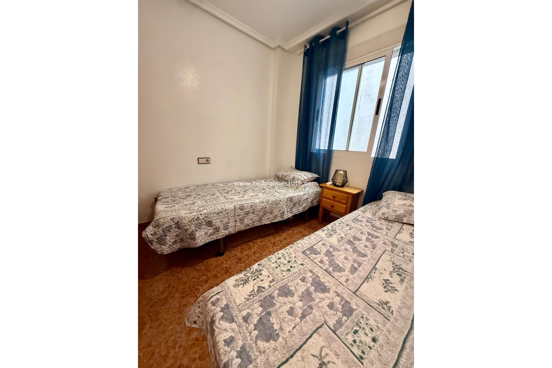 Reventa - Apartamento -
Torrevieja - PARQUE DE LAS NACIONES