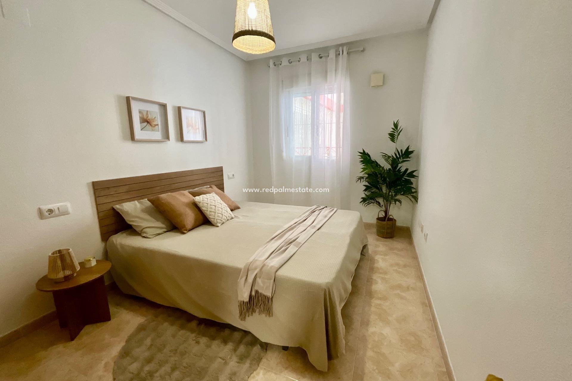 Reventa - Apartamento -
Torrevieja - PARQUE DE LAS NACIONES