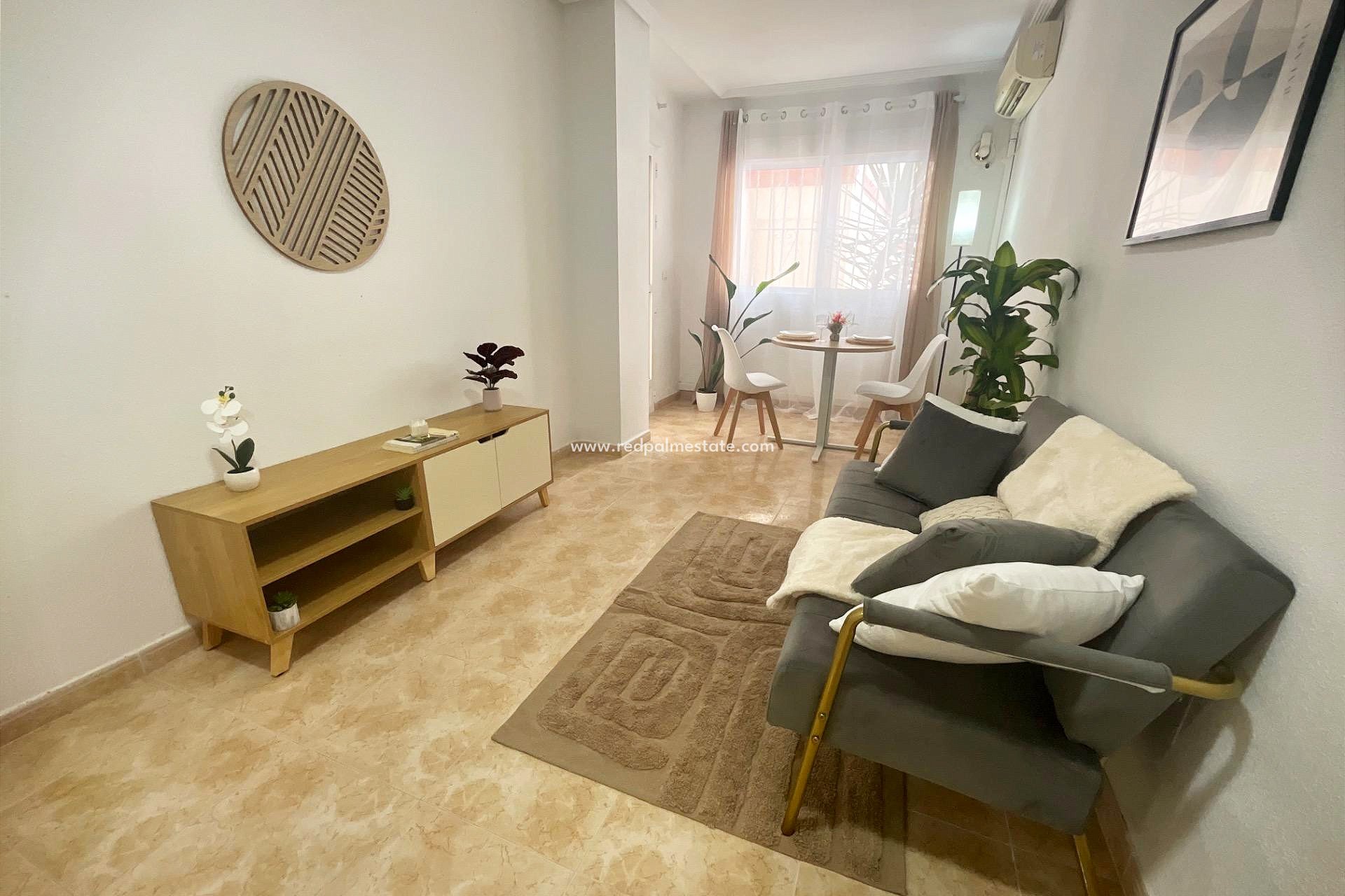 Reventa - Apartamento -
Torrevieja - PARQUE DE LAS NACIONES