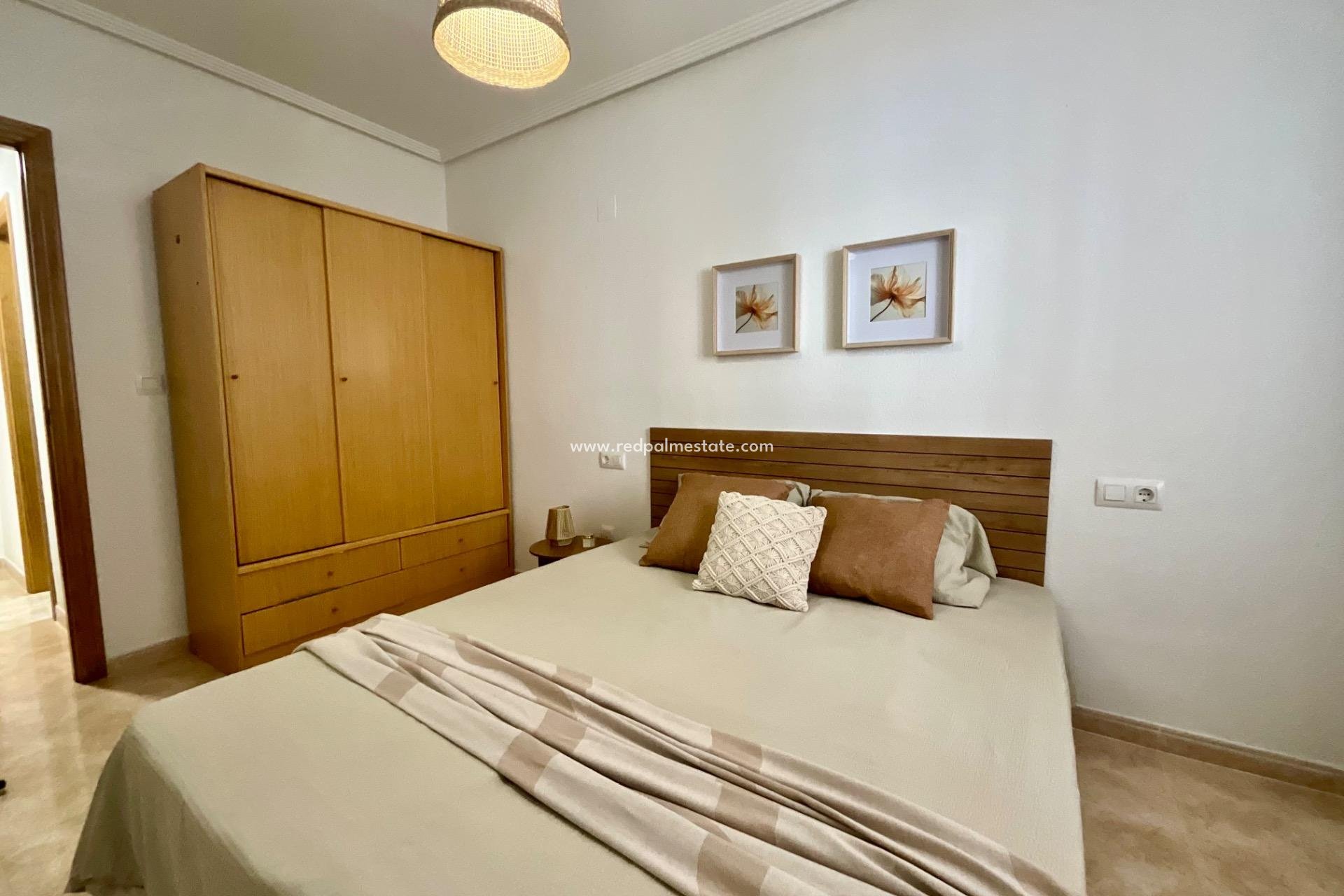 Reventa - Apartamento -
Torrevieja - PARQUE DE LAS NACIONES