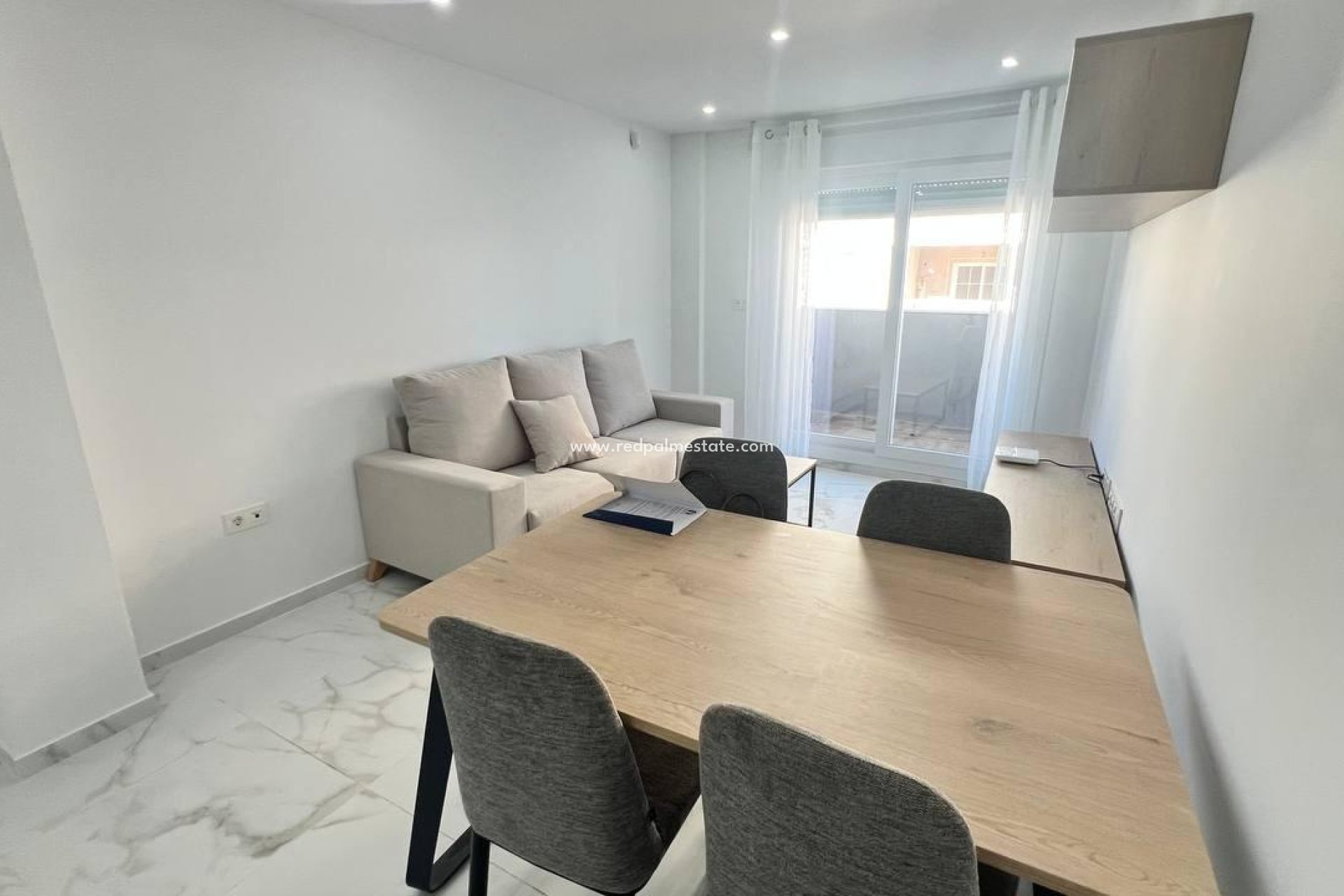 Reventa - Apartamento -
Torrevieja - PARQUE DE LAS NACIONES