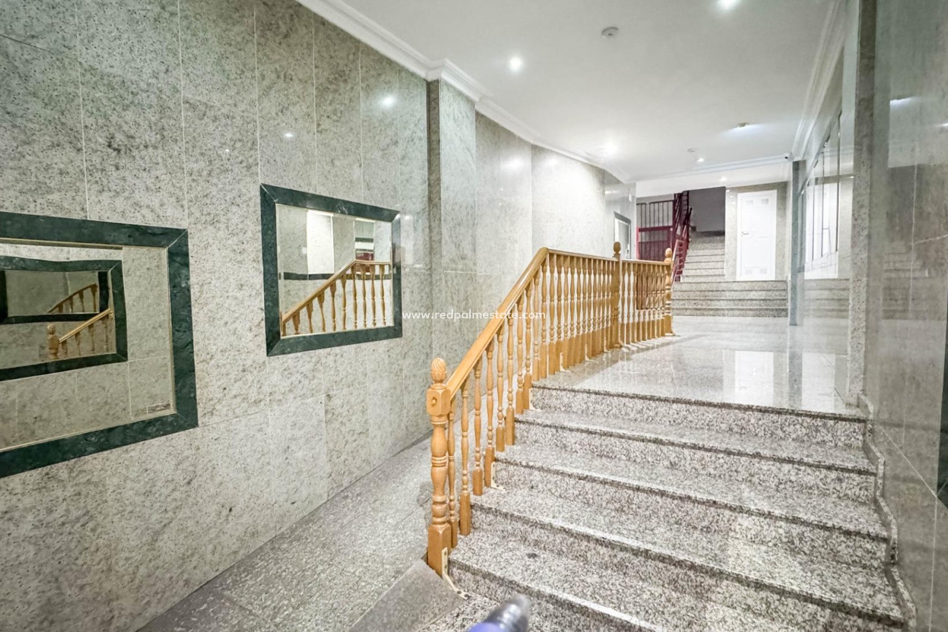 Reventa - Apartamento -
Torrevieja - PARQUE DE LAS NACIONES