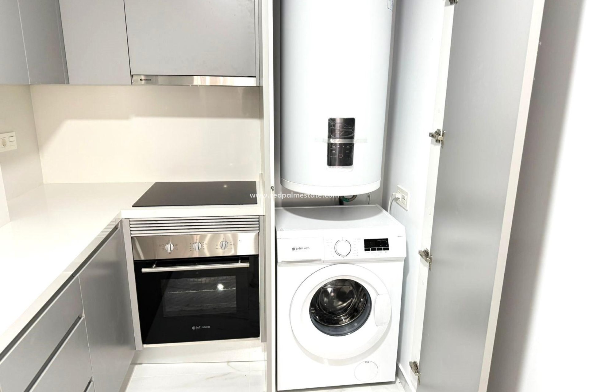 Reventa - Apartamento -
Torrevieja - PARQUE DE LAS NACIONES