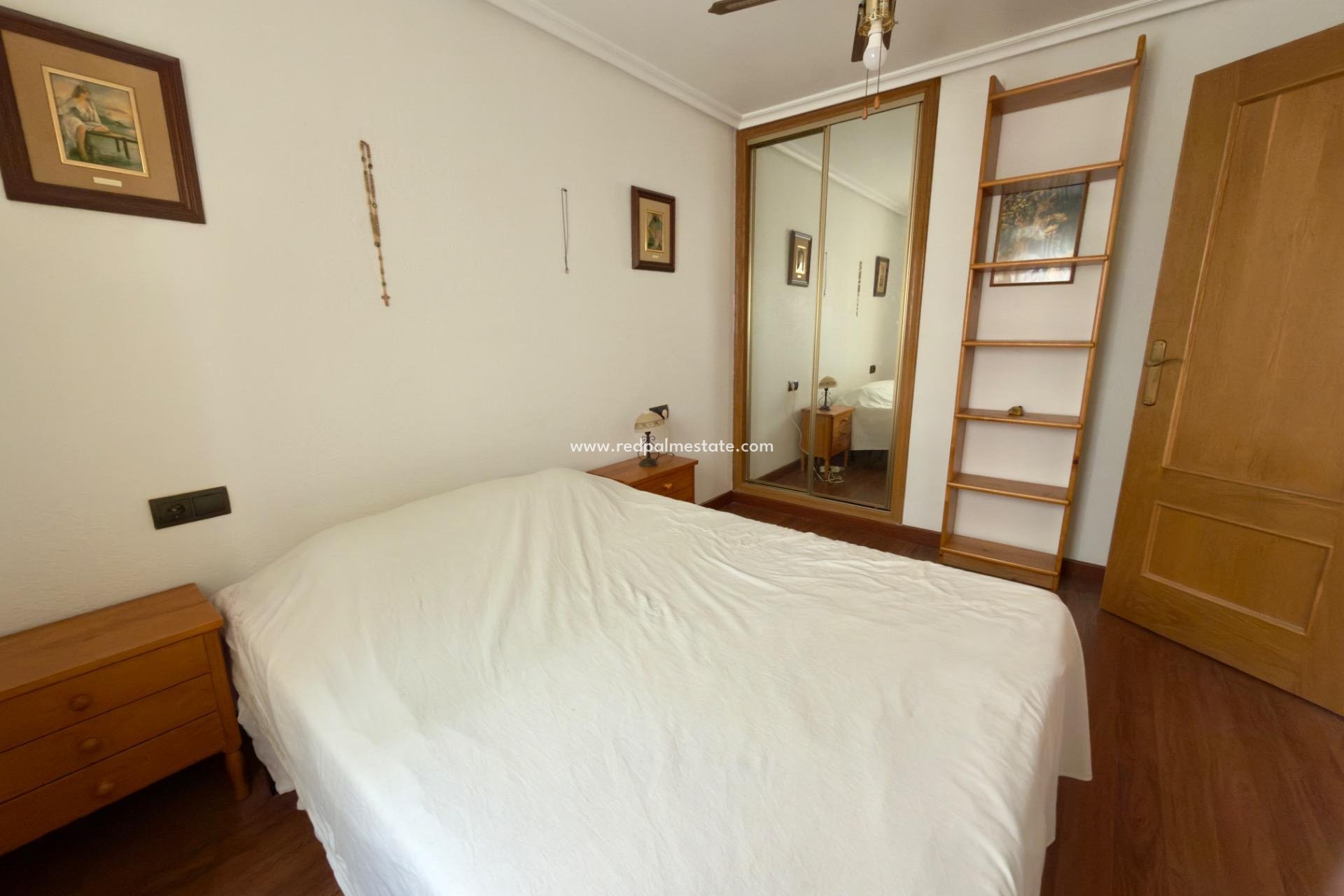 Reventa - Apartamento -
Torrevieja - PARQUE DE LAS NACIONES